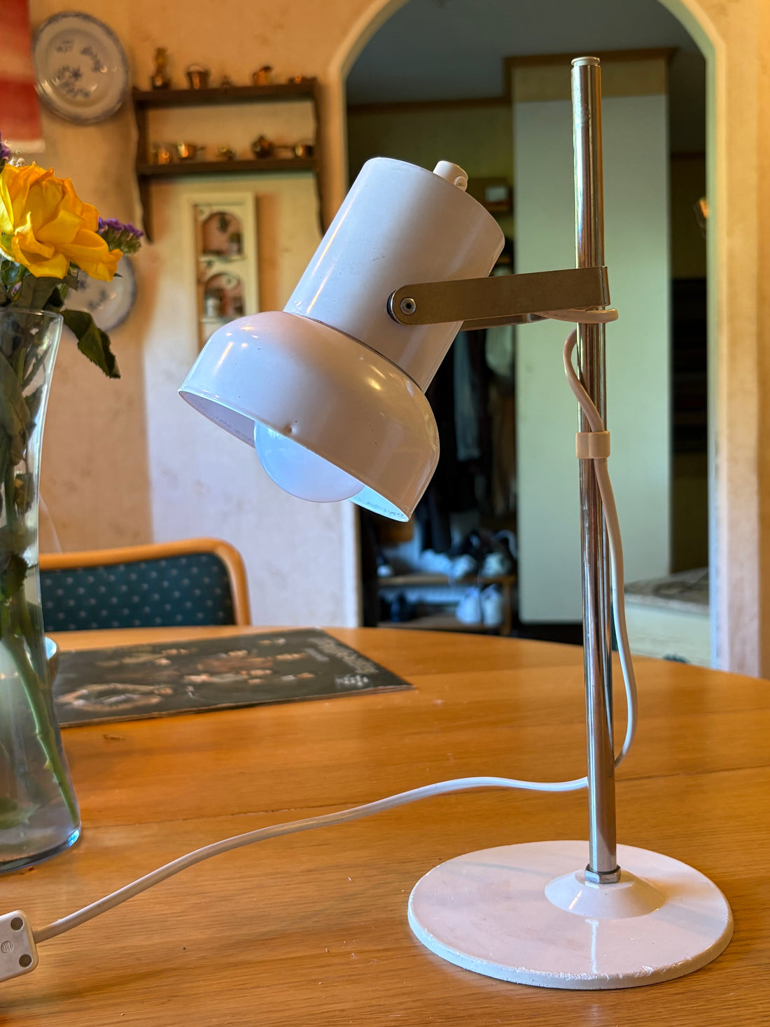 Vintage skrivbordslampa från Svenska Belid 1970 tal.