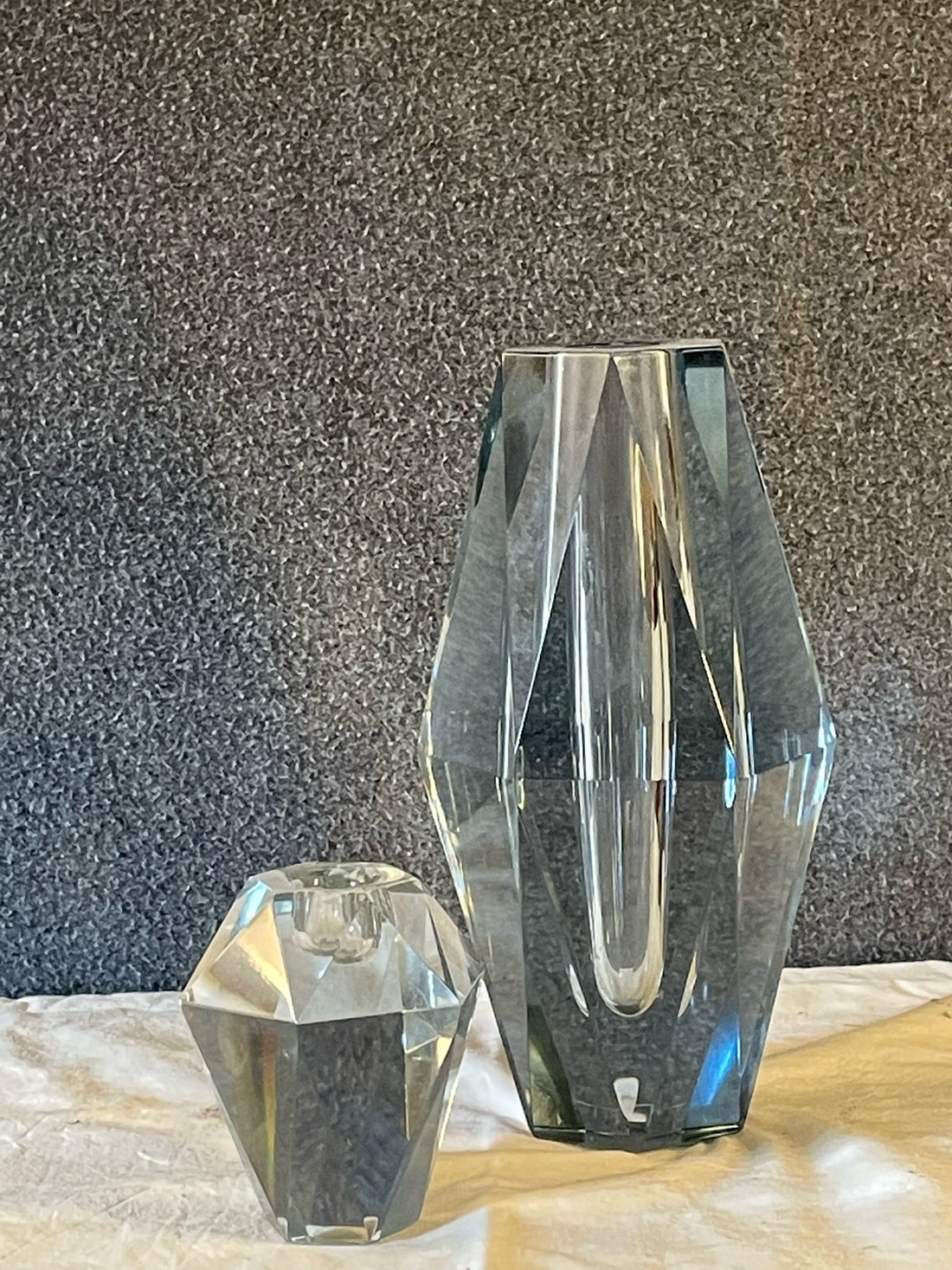 Två st antika ” Diamant” vaser designade och signerade utav Asta Strömberg.
