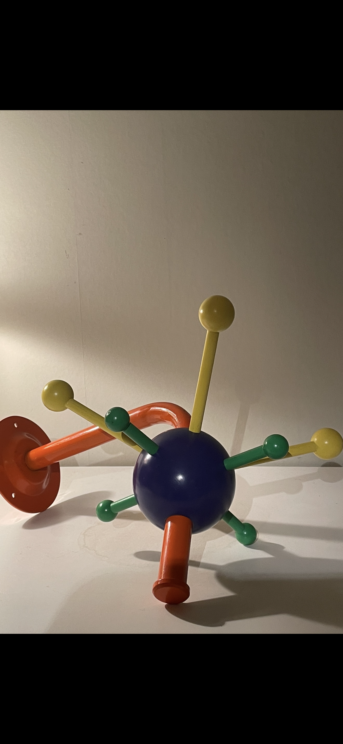 Snygga coola vintage klädhängaren ” Sputnik” från IKEA i nyskick.