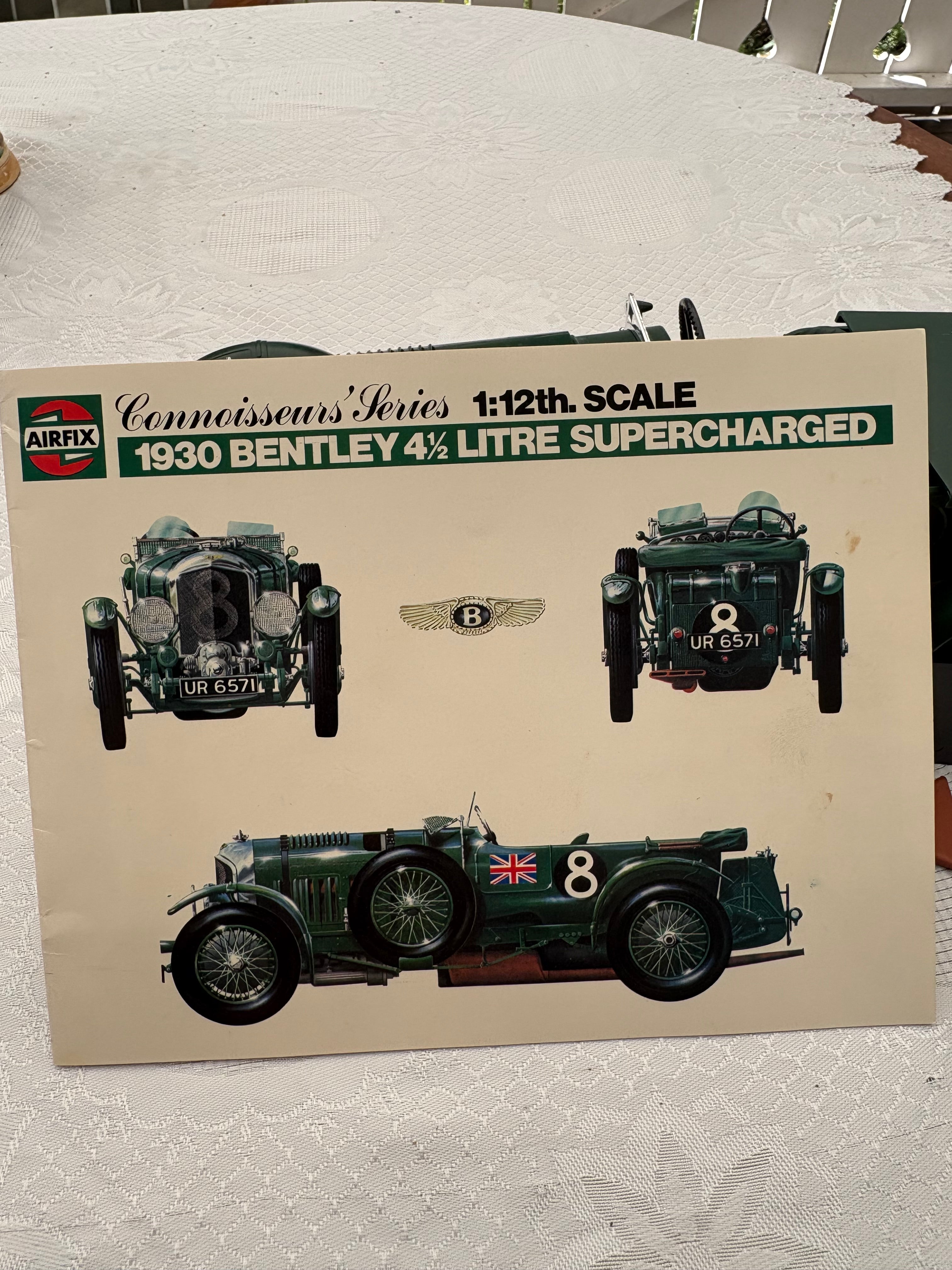 Modell bil från AIRFIX Connoisseurs series, 1930 Bentley Supercharged.