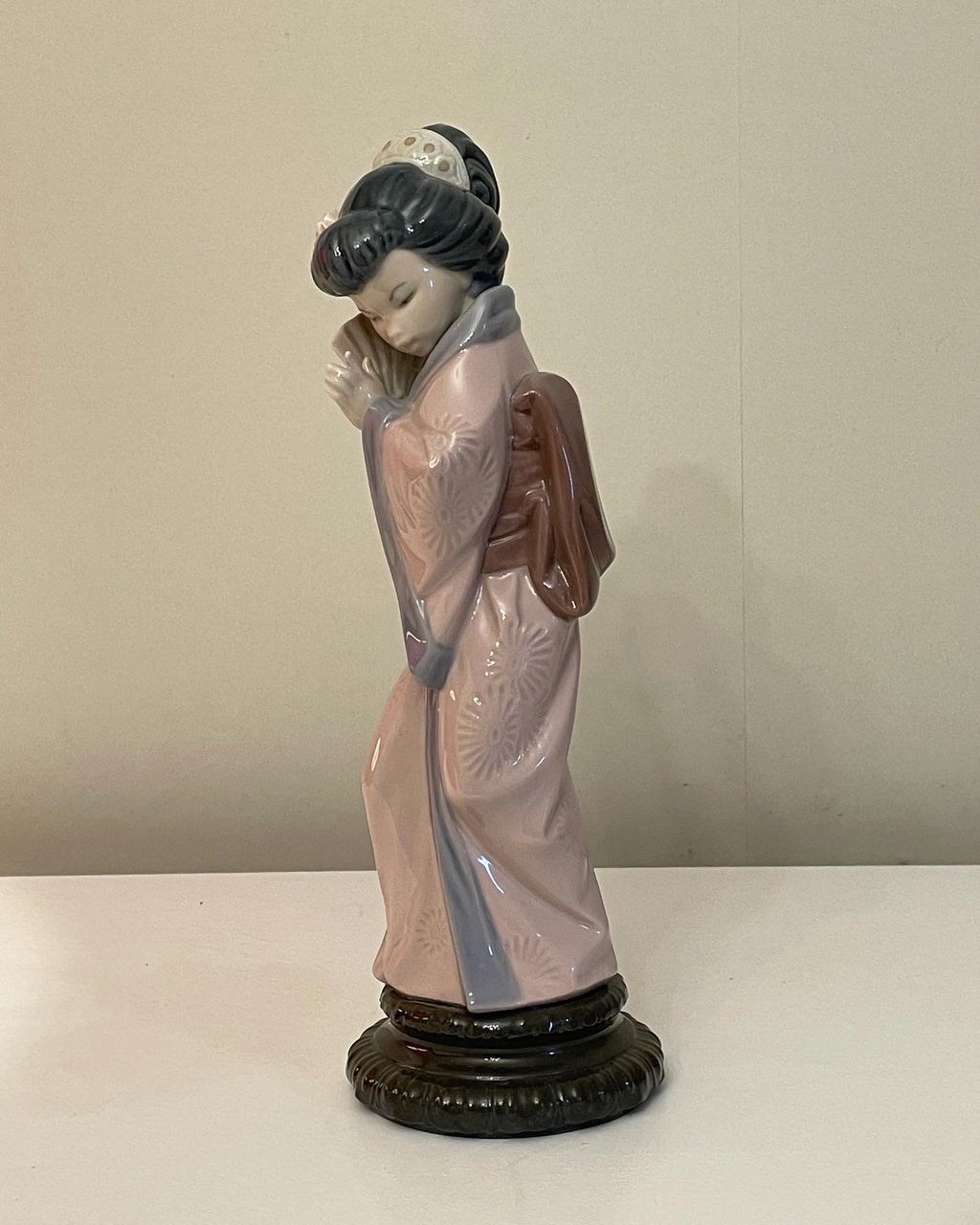 Vacker vintage porslins figurin från Spanska Ladro.