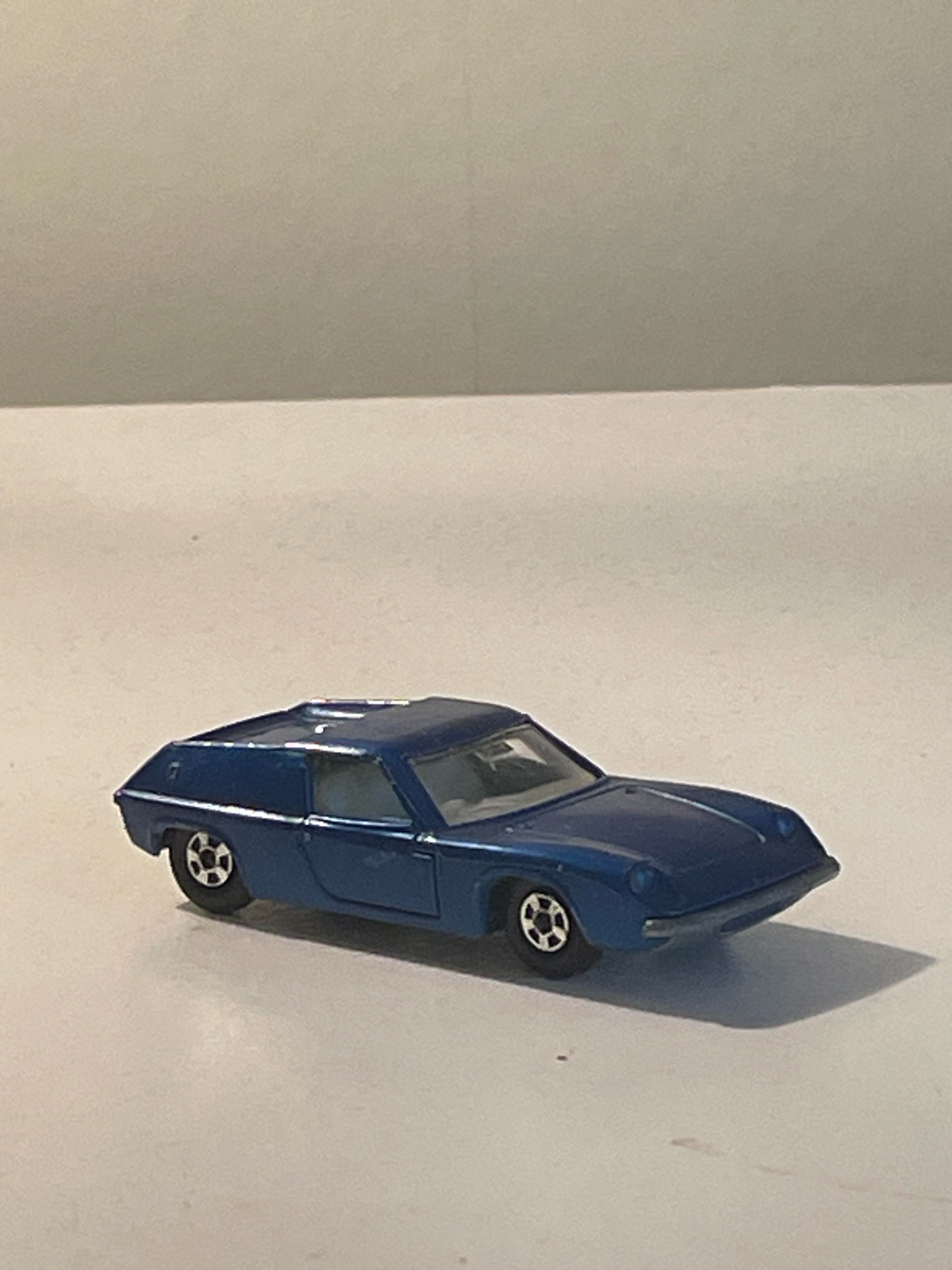 Vintage leksaksbilar 1960/70 tal från Corgi och Matchbox, riktiga klassiker.