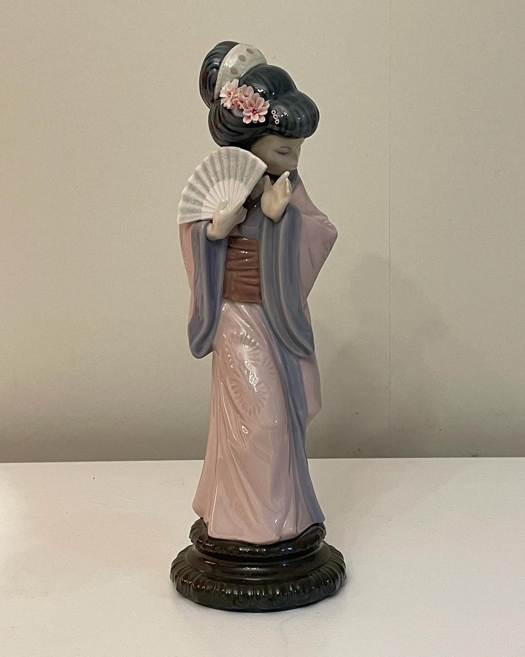 Vacker vintage porslins figurin från Spanska Ladro.