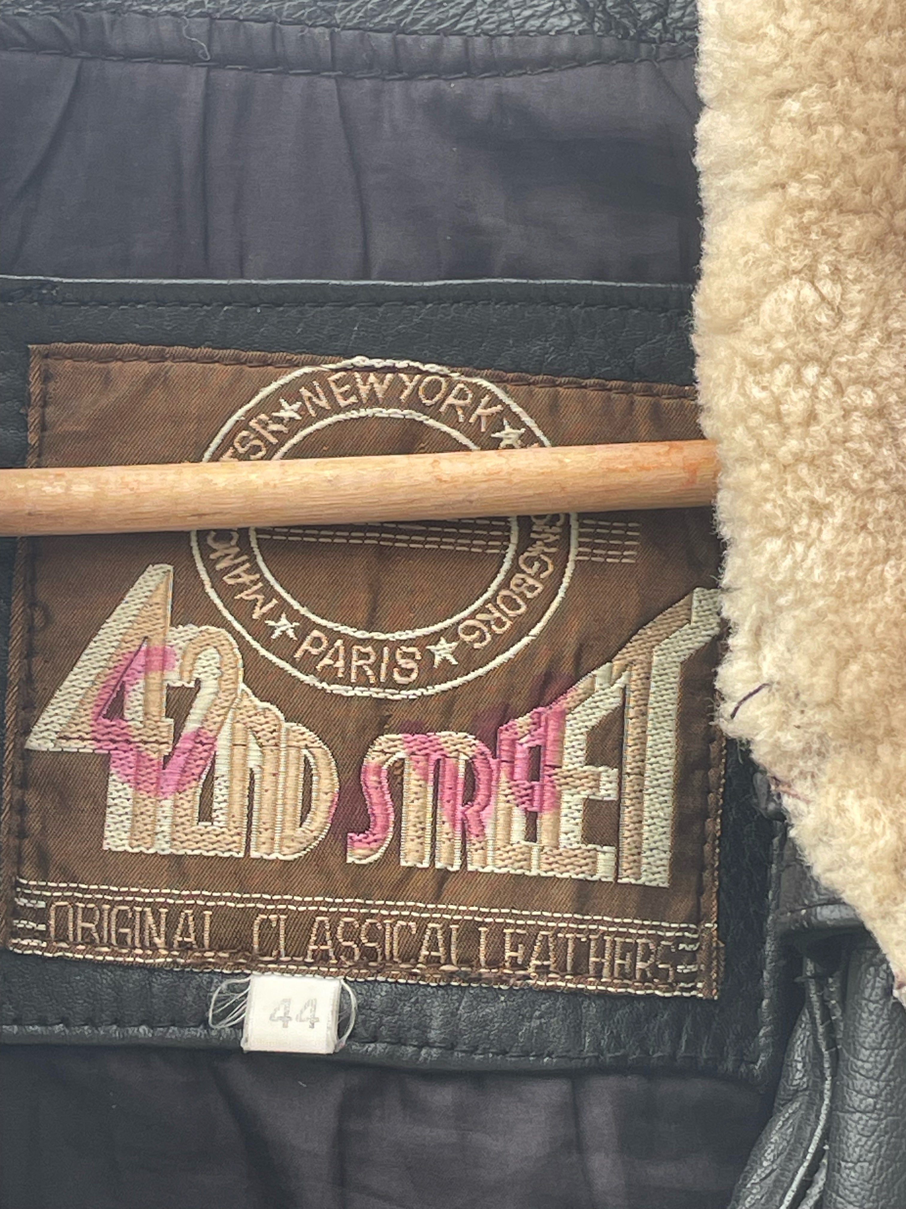 Snygg vintage skinnpaj i äkta skinn för kvinnor i stl 44, 1980 tal.