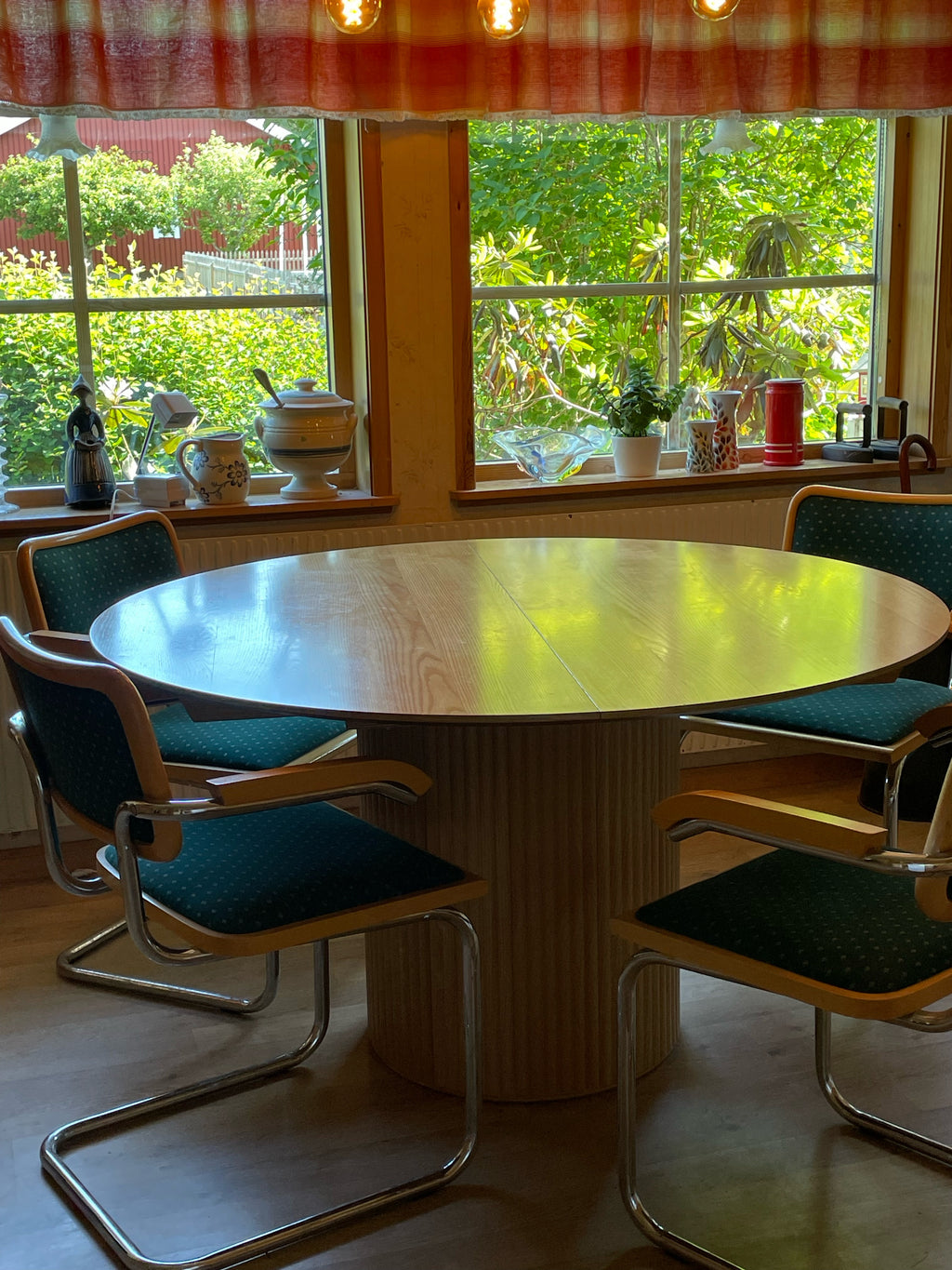 Fyra st vintage karmstolar, Bauhaus armchair MB05 i fint skick.