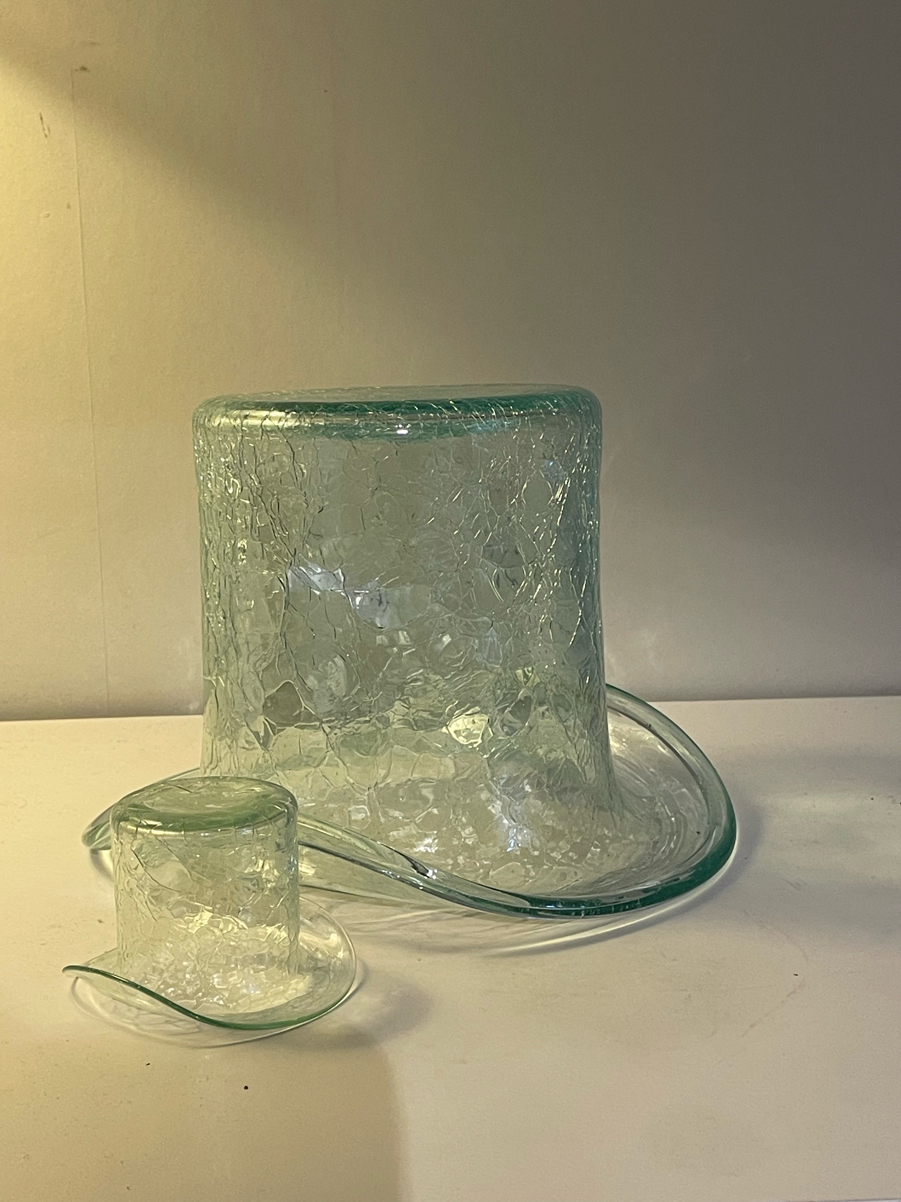 Två st vintage glashattar från Strömbergsbro glasfabrik i nyskick.