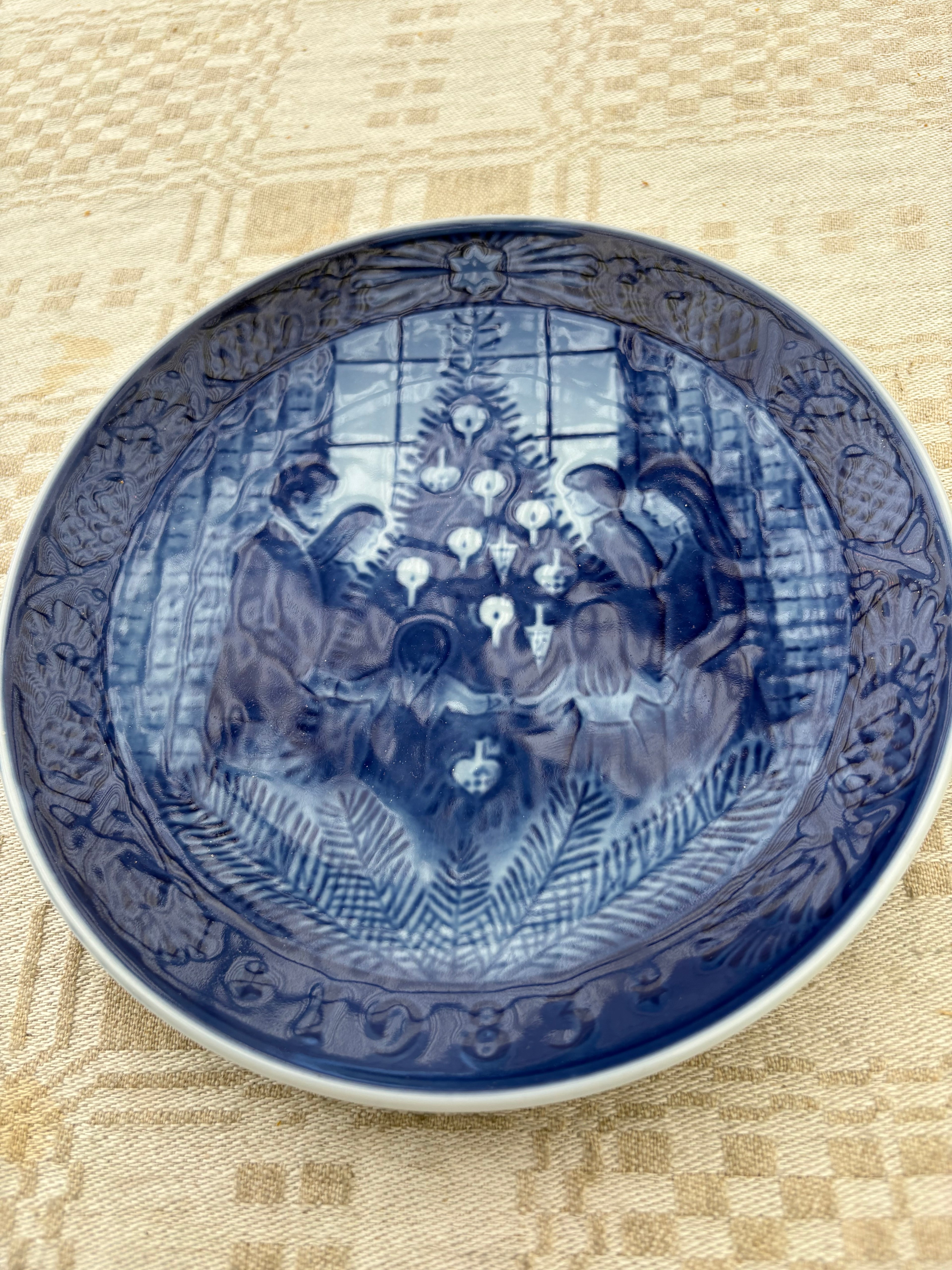 Vackra retro årstallrikar från Royal Copenhahen. Åren 1977-1984.