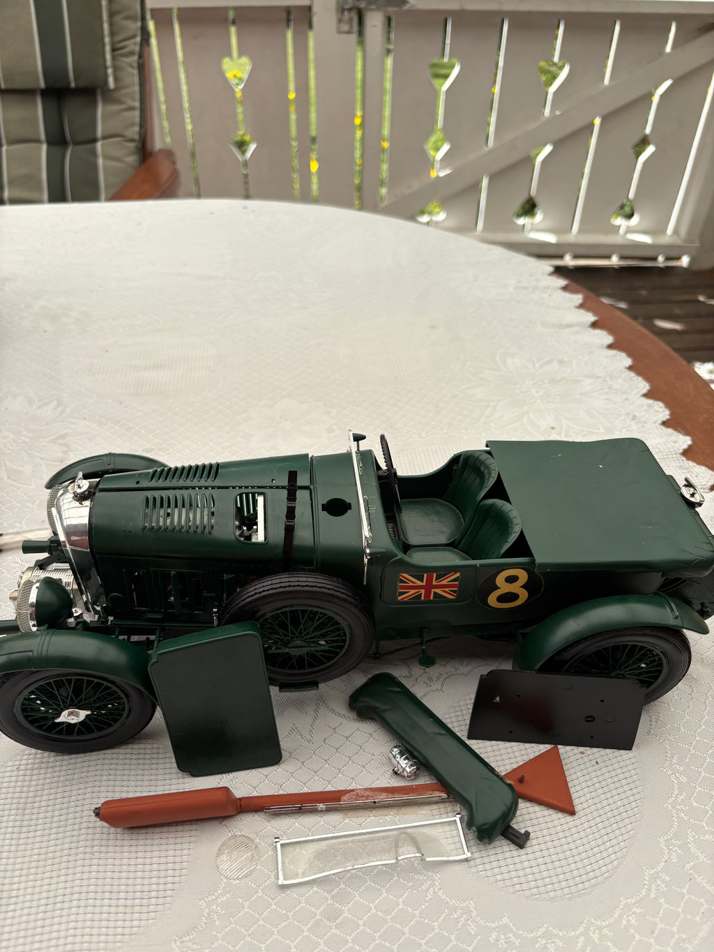 Modell bil från AIRFIX Connoisseurs series, 1930 Bentley Supercharged.