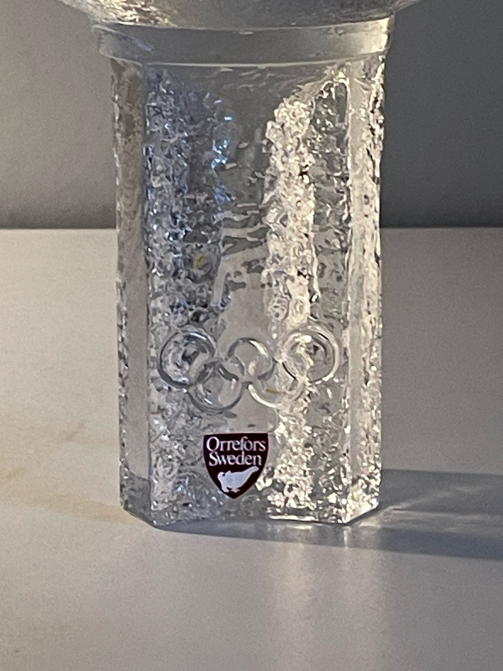 Ljushållare i glas , Olympiska elden från Orrefors.