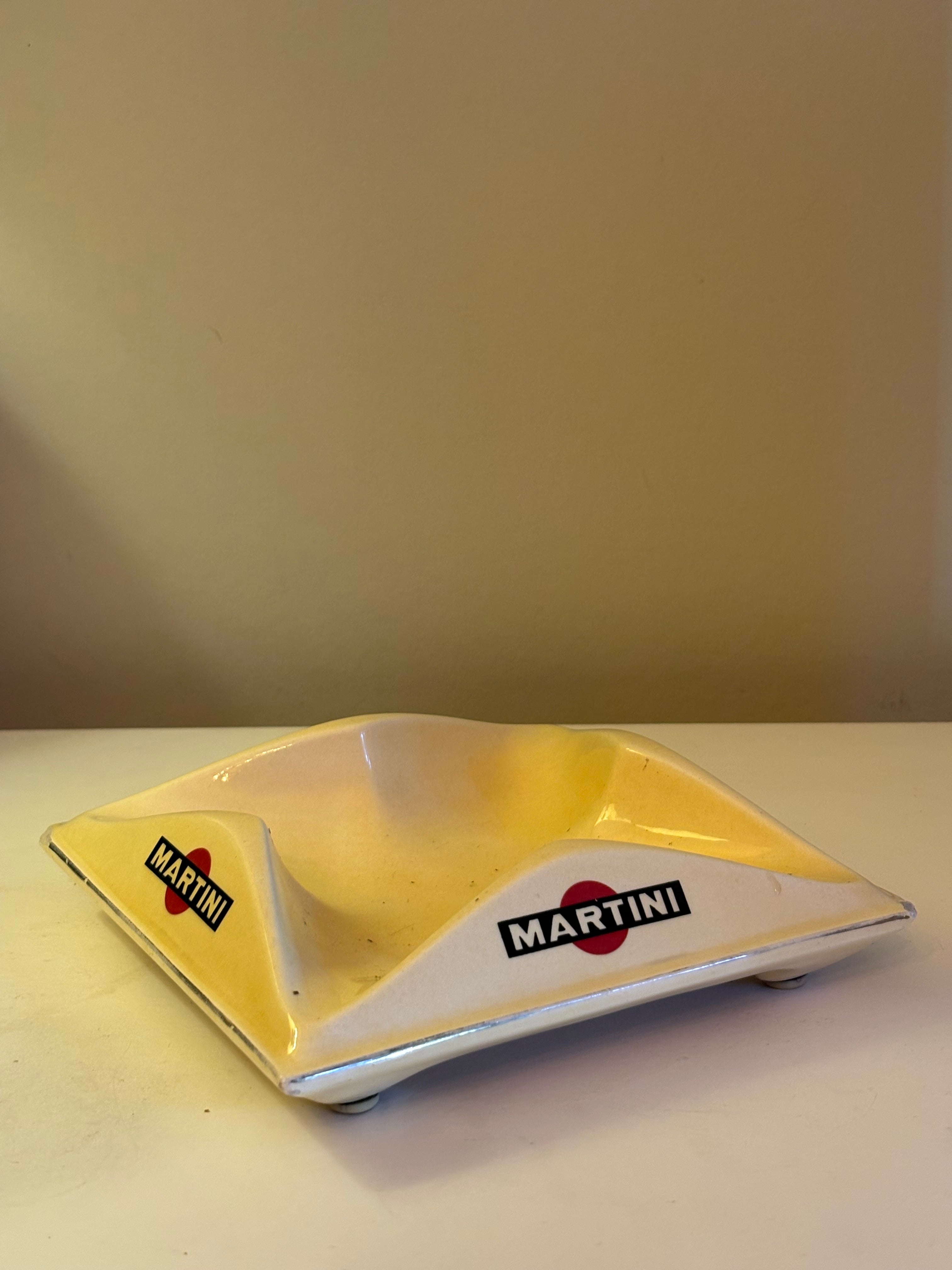 Klassiskt vintage askfat från ” Martini” 1950 tal.