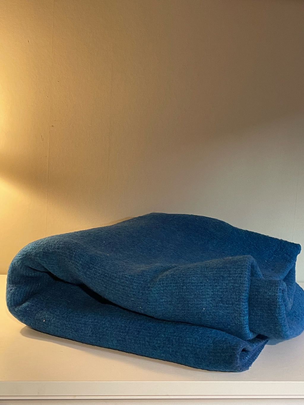 Stor vacker mysig ullpläd i fint skick.
