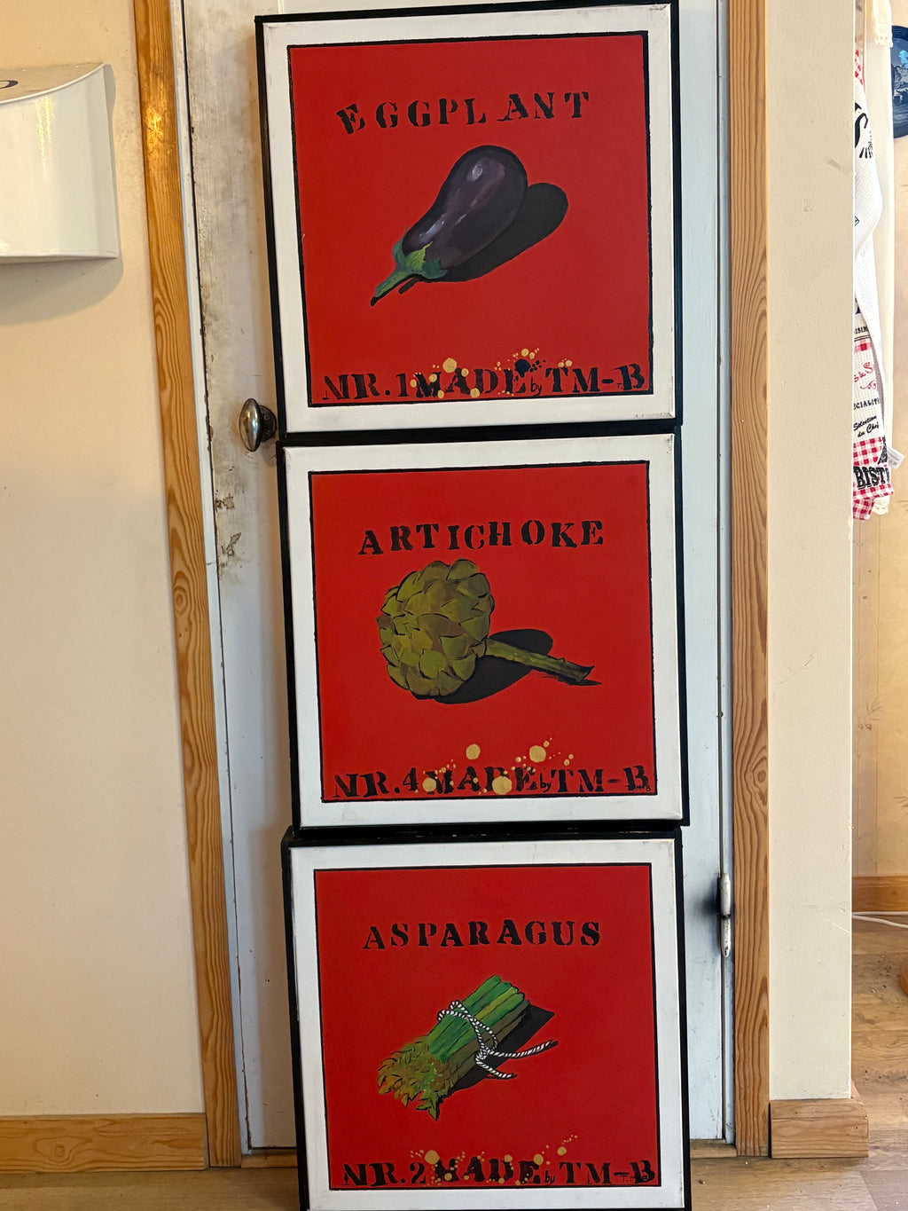 Tre st supersnygga tavlor med mat och grönsaks tema på canvas.