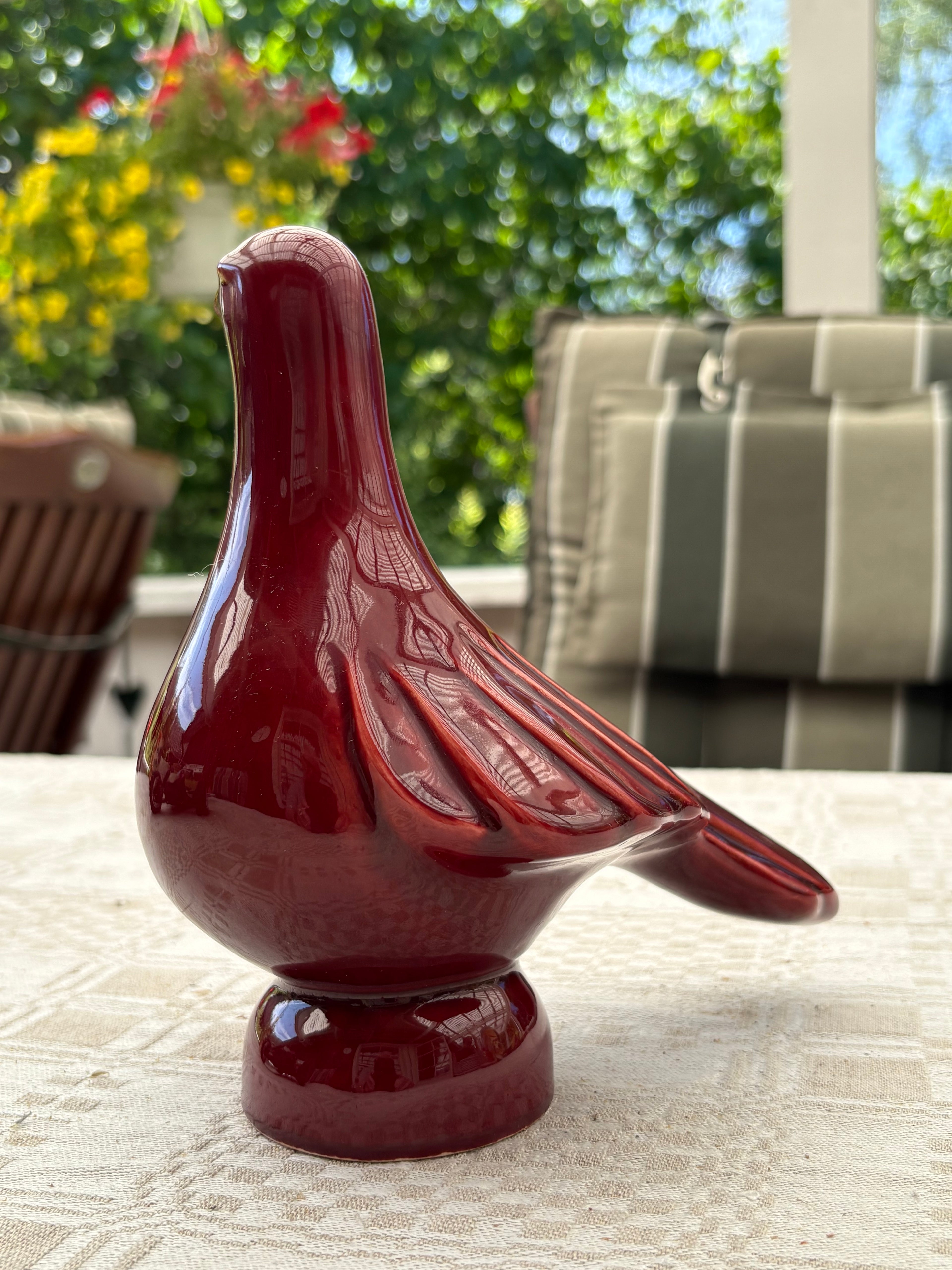 Vacker fågel i keramik. Design Rosa Ljung.