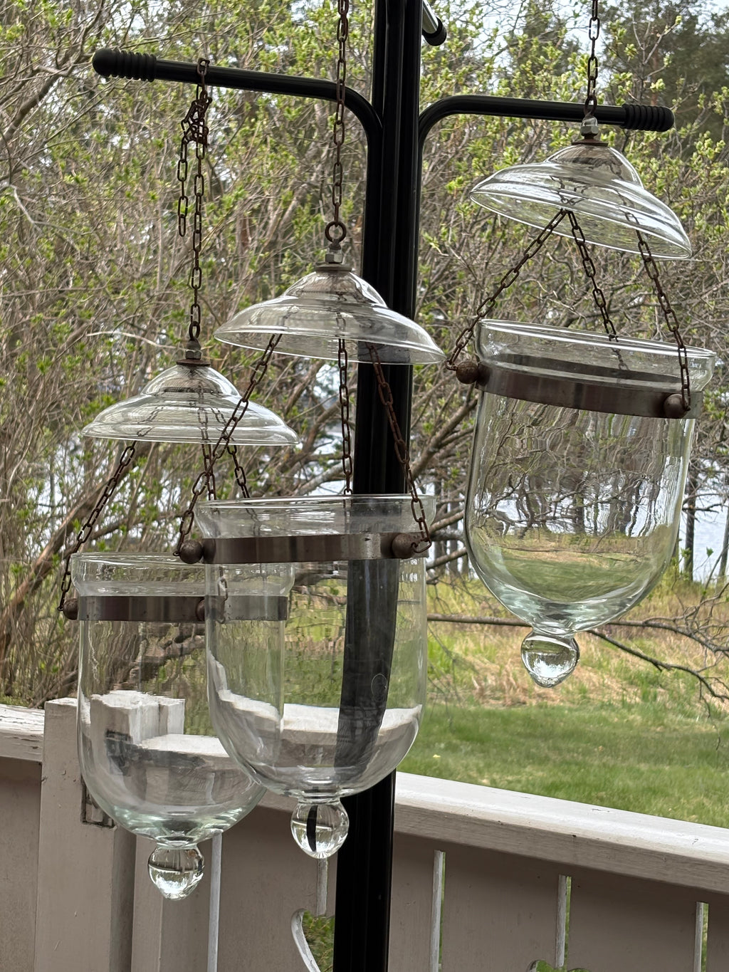 Tre st antika ” Colonial Bell Jar Glass Lanterns i mycket fint skick.