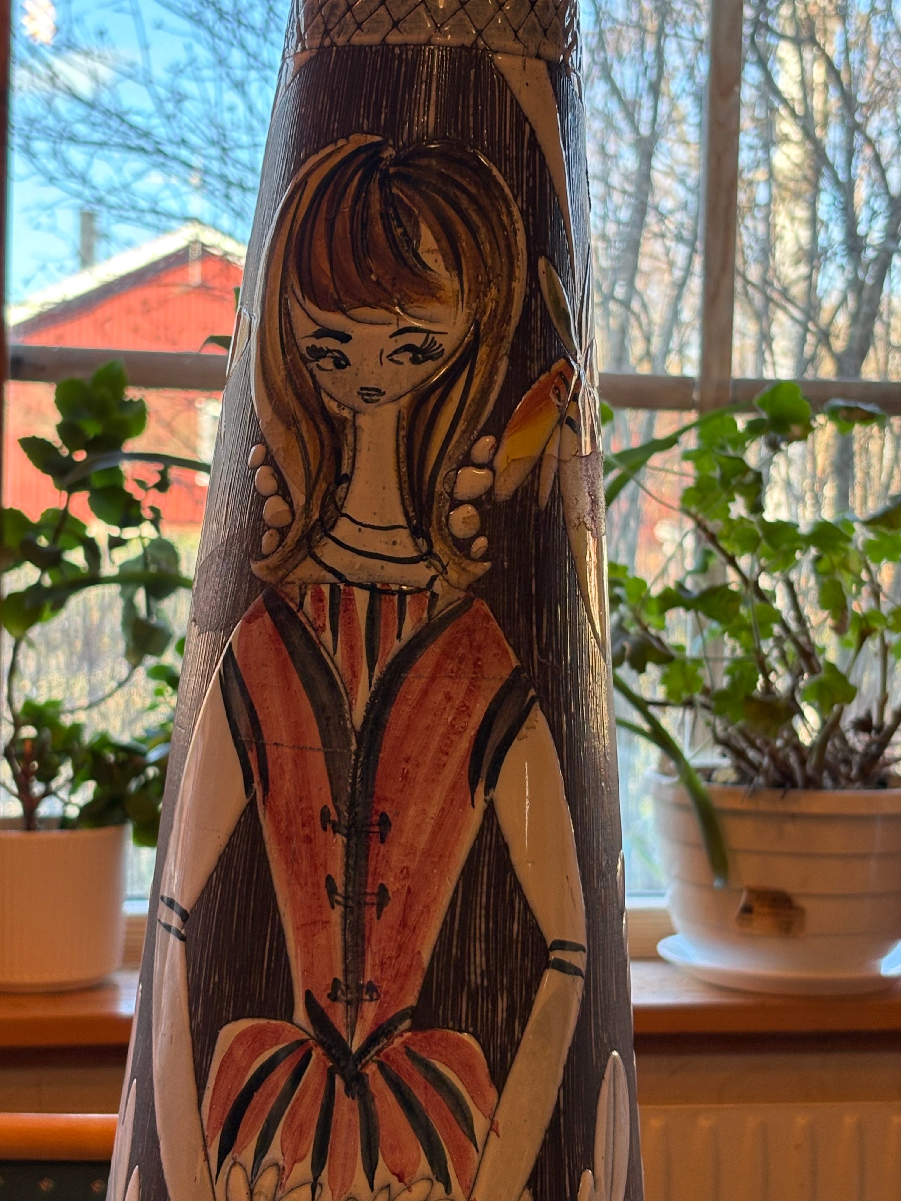 Stor vacker bordslampa 1950 tal, ca 60 cm hög. Signatur Sj.