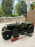Modell bil från AIRFIX Connoisseurs series, 1930 Bentley Supercharged.