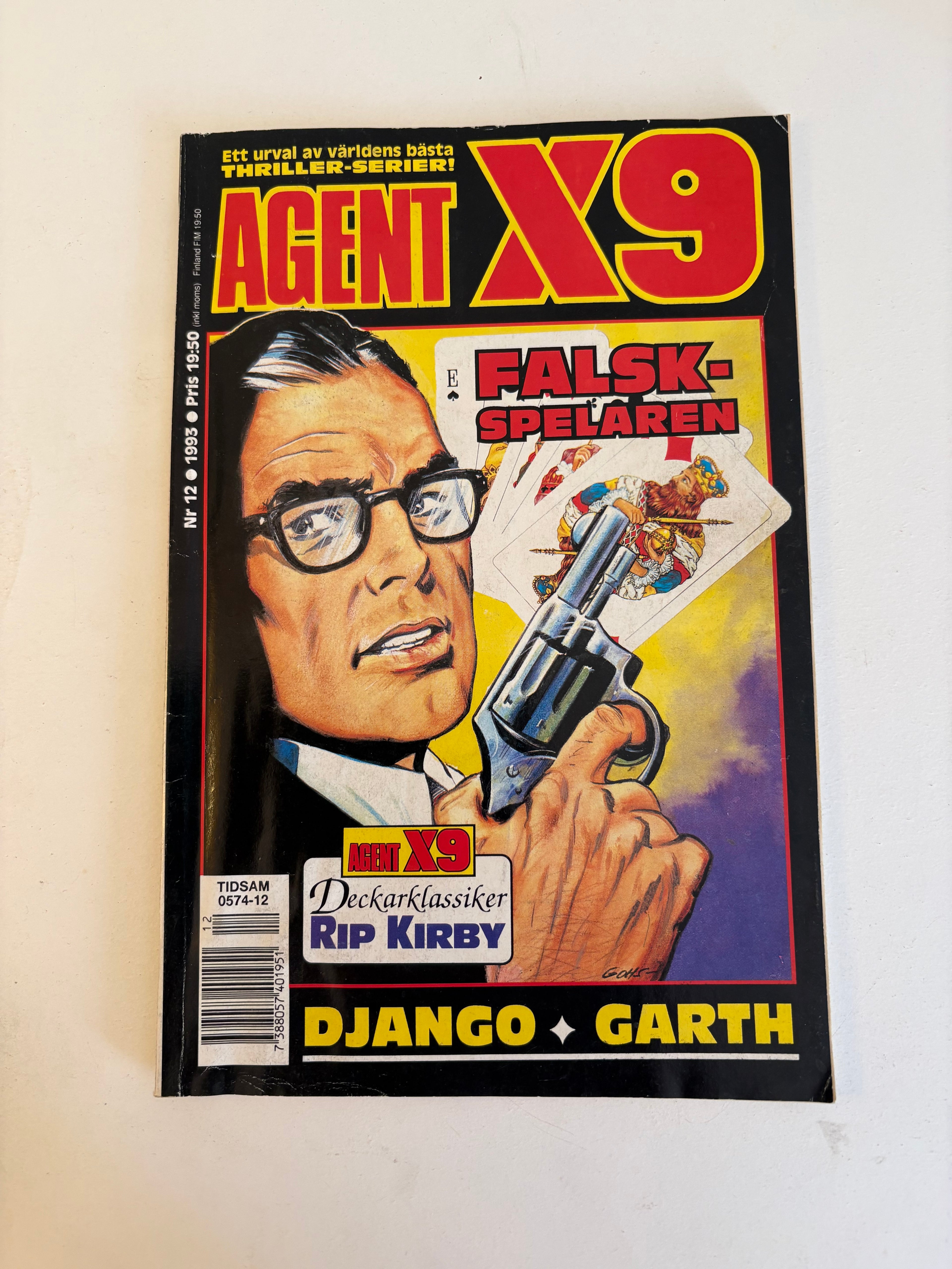 Fem st retro Agent X9 varav Agent Modesty Blaise från 1968.