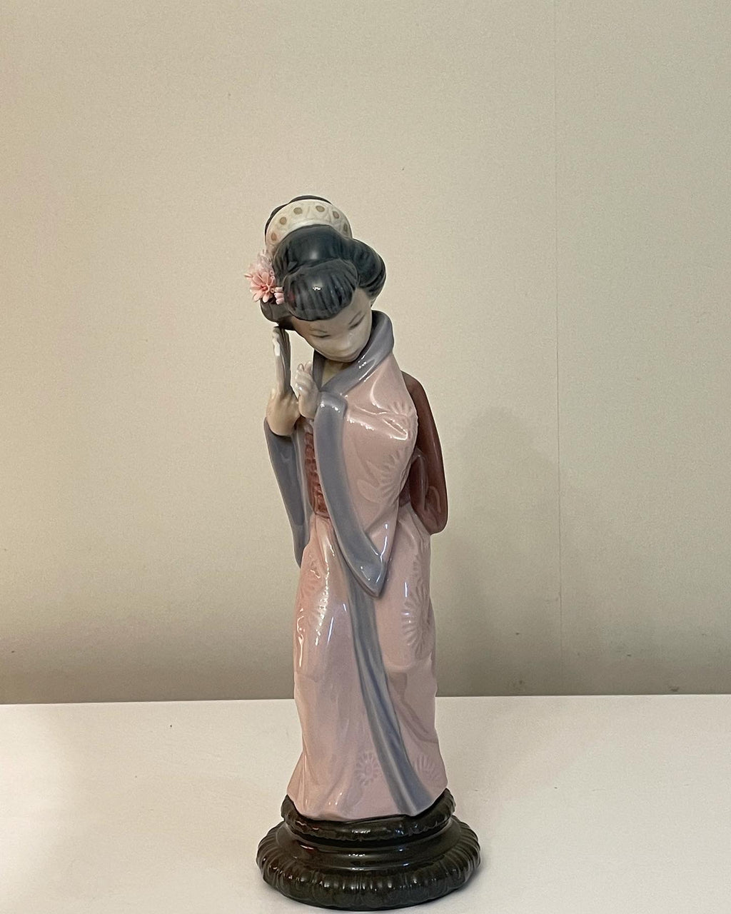 Vacker vintage porslins figurin från Spanska Ladro.