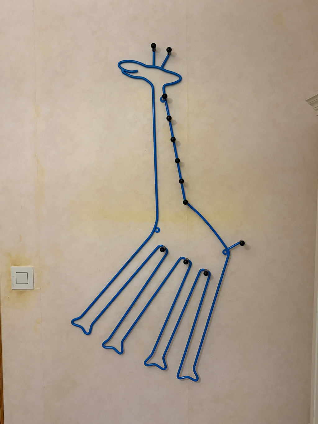 Retro klassikern från Ikea, klädhängaren ” Sprallig” i mycket fint skick.
