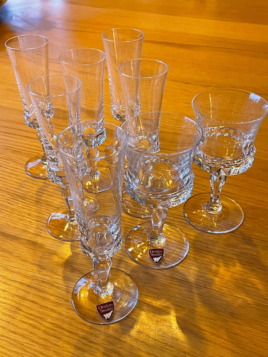 Vackra glas i kristall från Orrefors ur serien Silvia i fint skick.