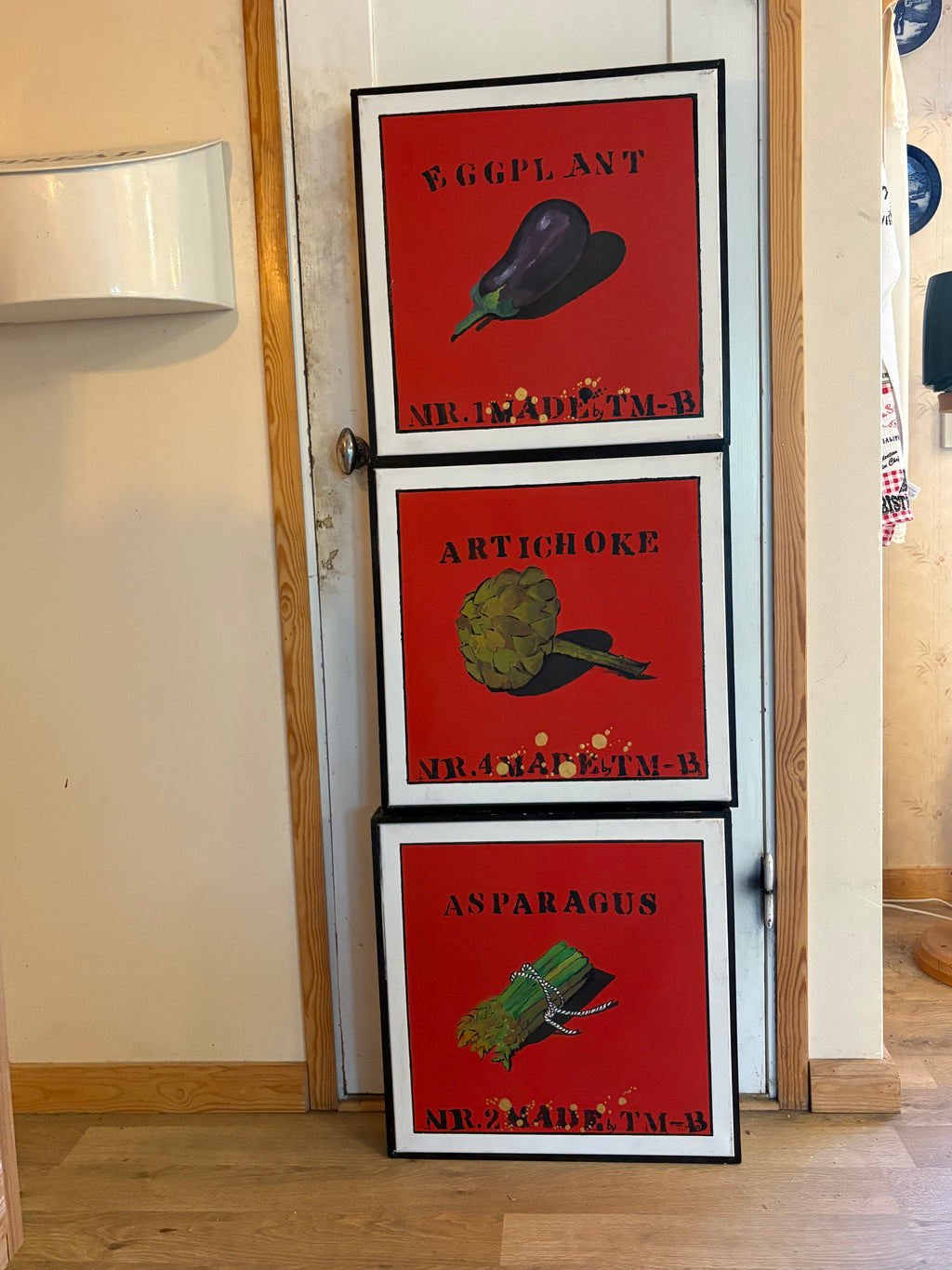Tre st supersnygga tavlor med mat och grönsaks tema på canvas.