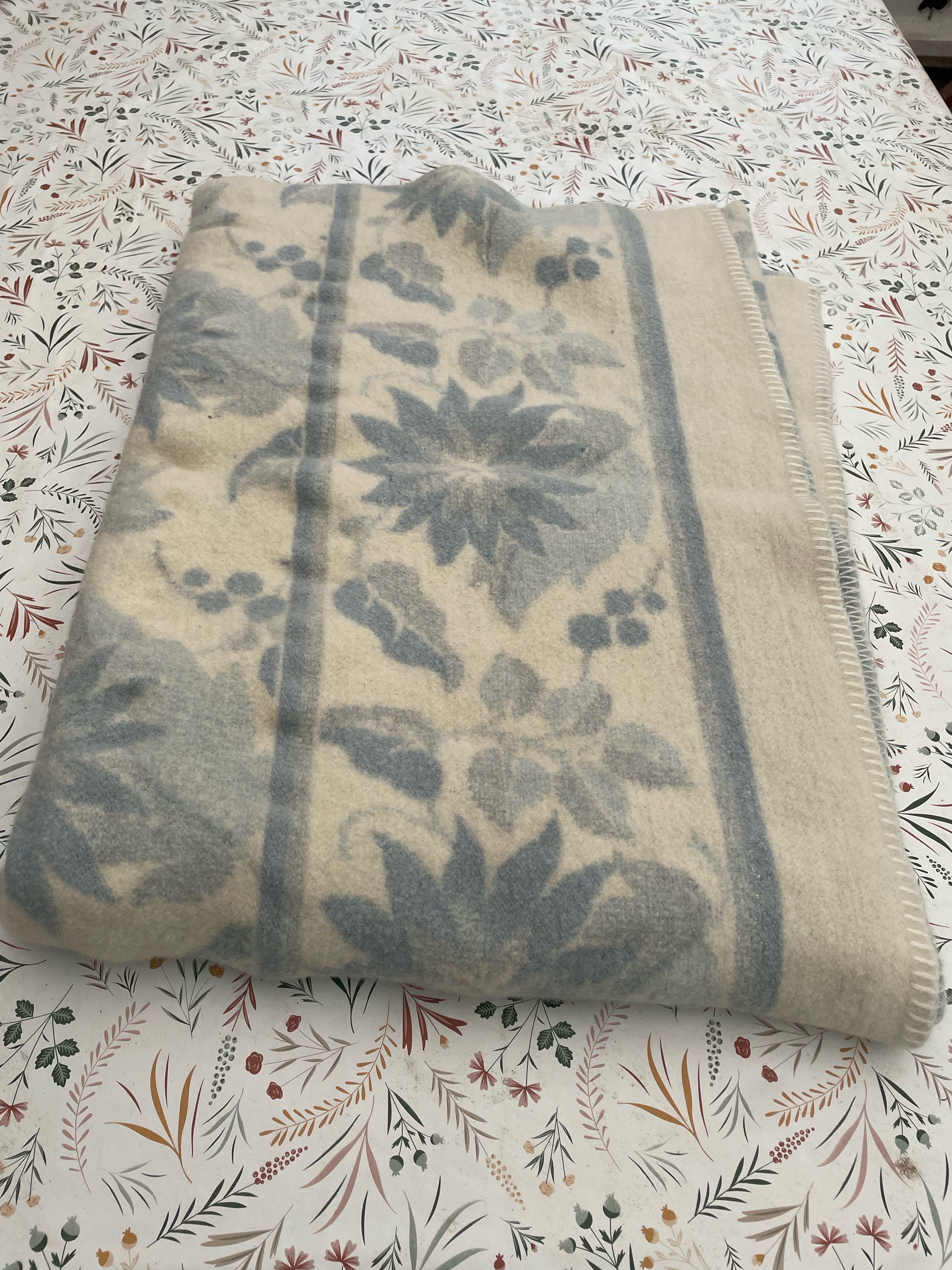 Stor vacker vintage ullpläd i mycket fint skick.