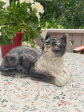 Vacker vintage kattstaty i porslin i naturlig storlek i nyskick.