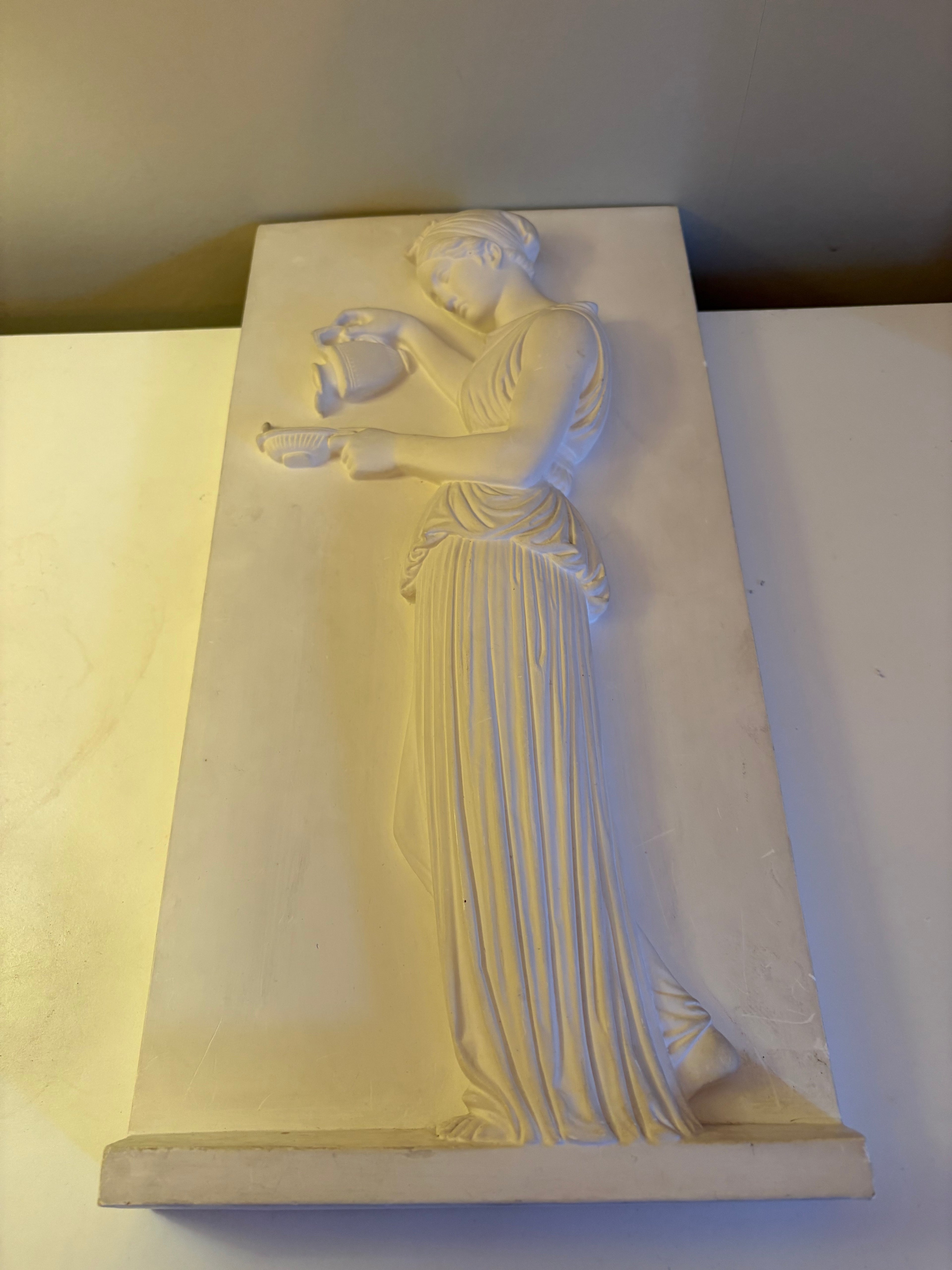 Vacker vintage gips relief ca 45 cm hög. Från Köbenhavn Eneret Lyptoteket , Carlsberg i mycket fint skick.