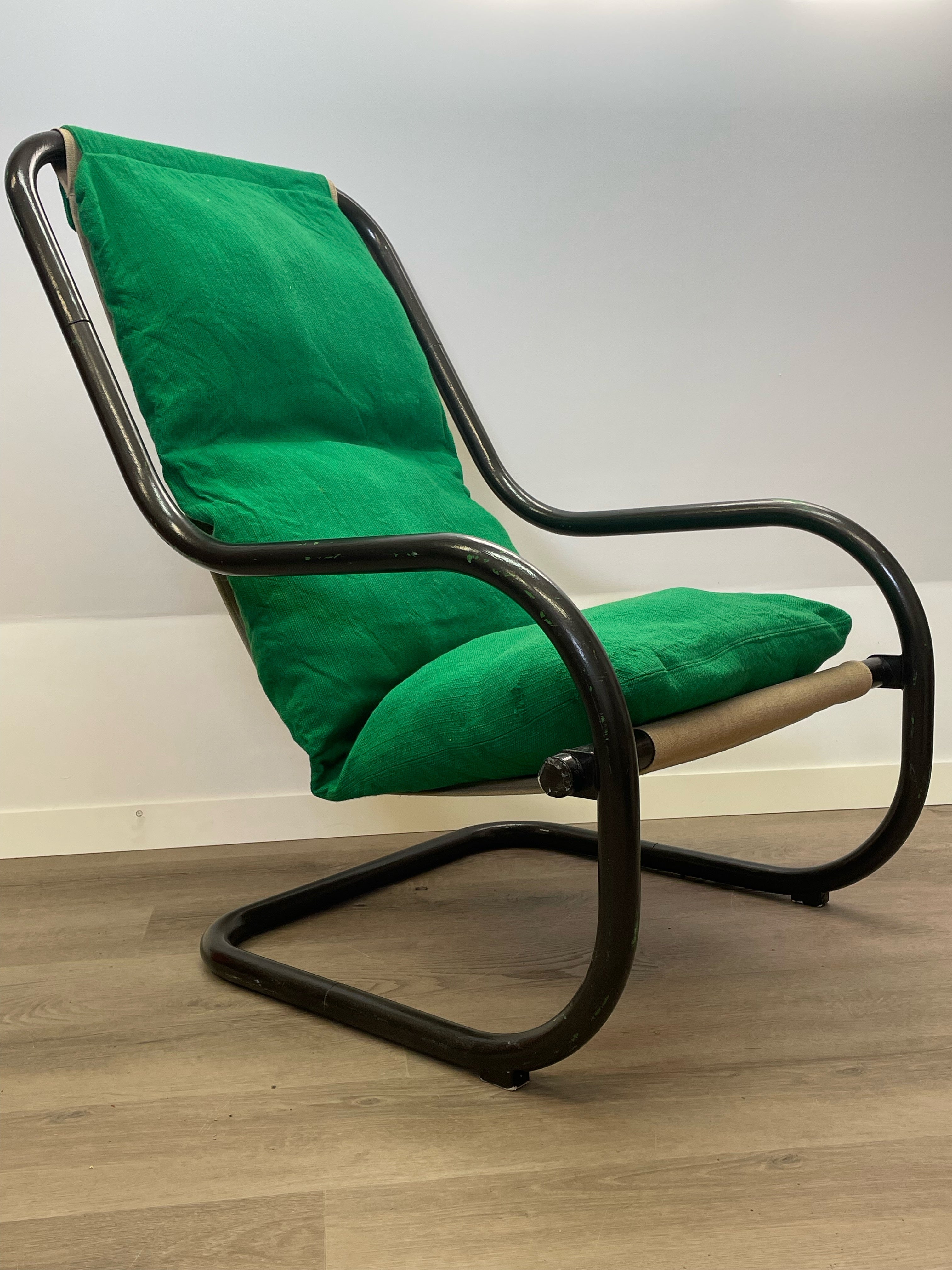 Fin vintage stålrörsfåtölj från 1968 ” Lammhults S70-6 designad utav Börge Lindau och Bo Lindecrantz.
