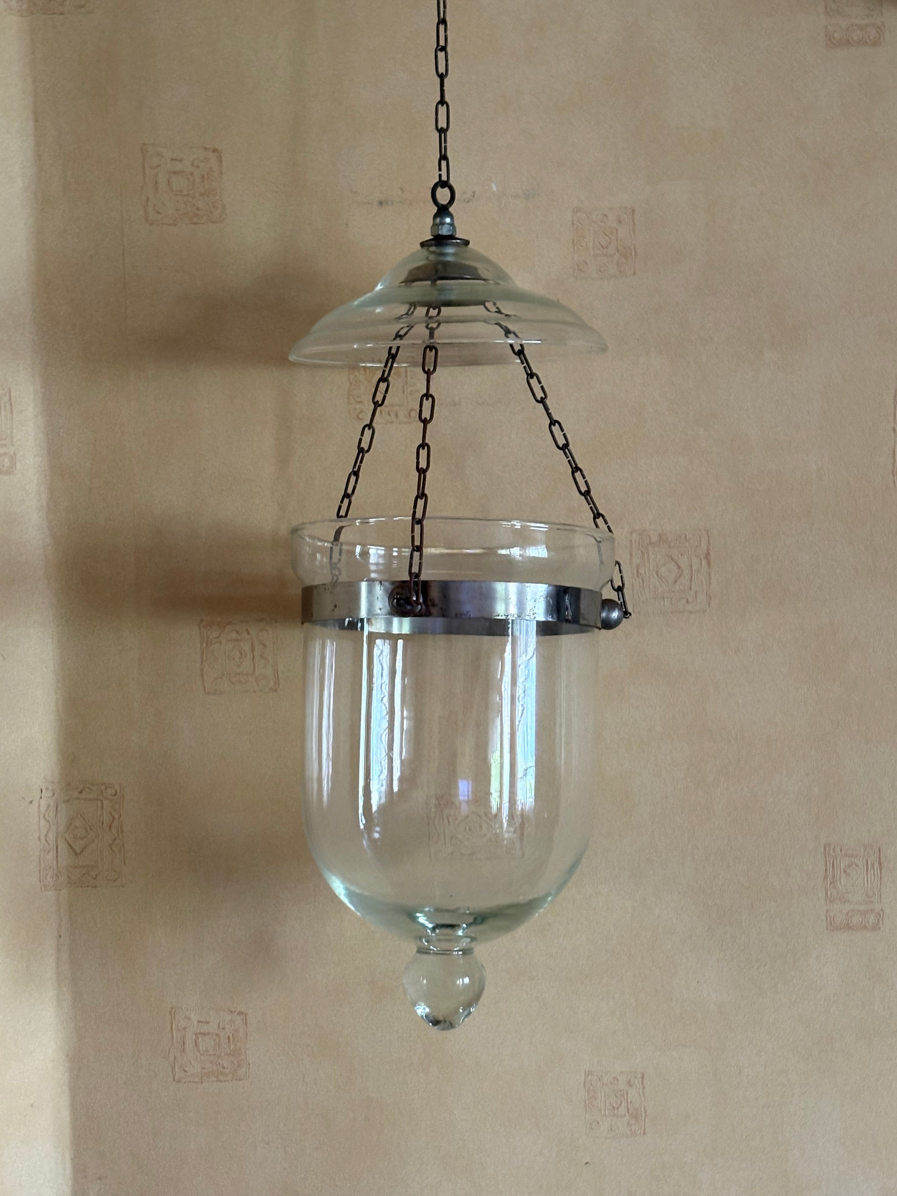 Tre st antika ” Colonial Bell Jar Glass Lanterns i mycket fint skick.