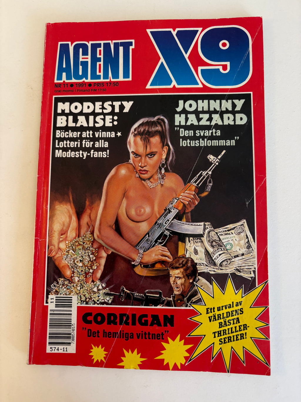 Fem st retro Agent X9 varav Agent Modesty Blaise från 1968.