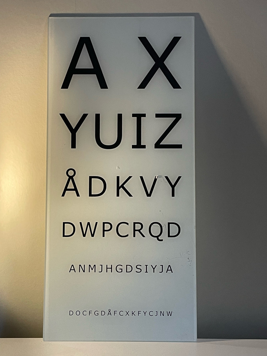 Fin vintage syntest tavla  glas, ett kul inredningsobjekt.