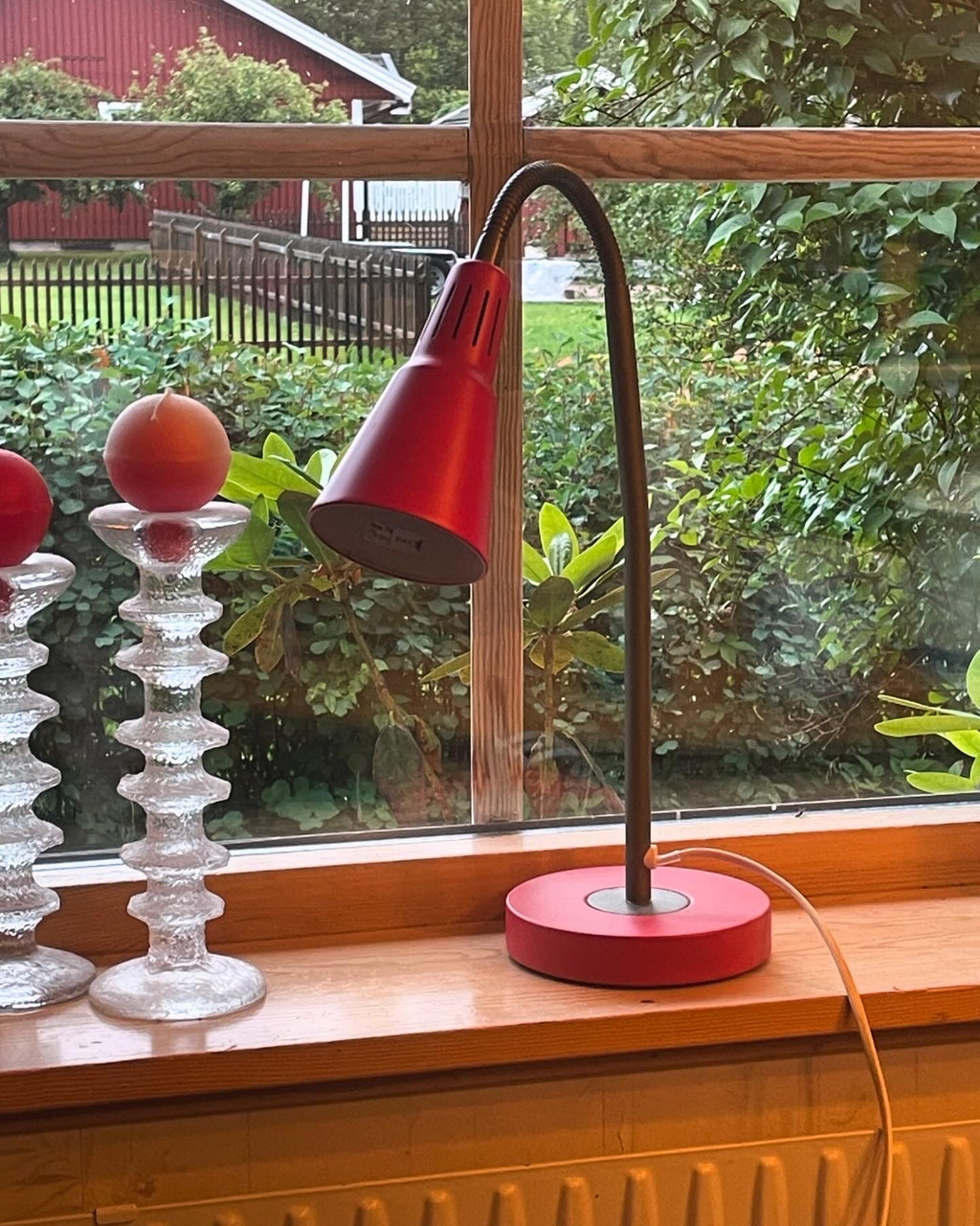 Snygg vintage skrivbordslampa i fint skick.