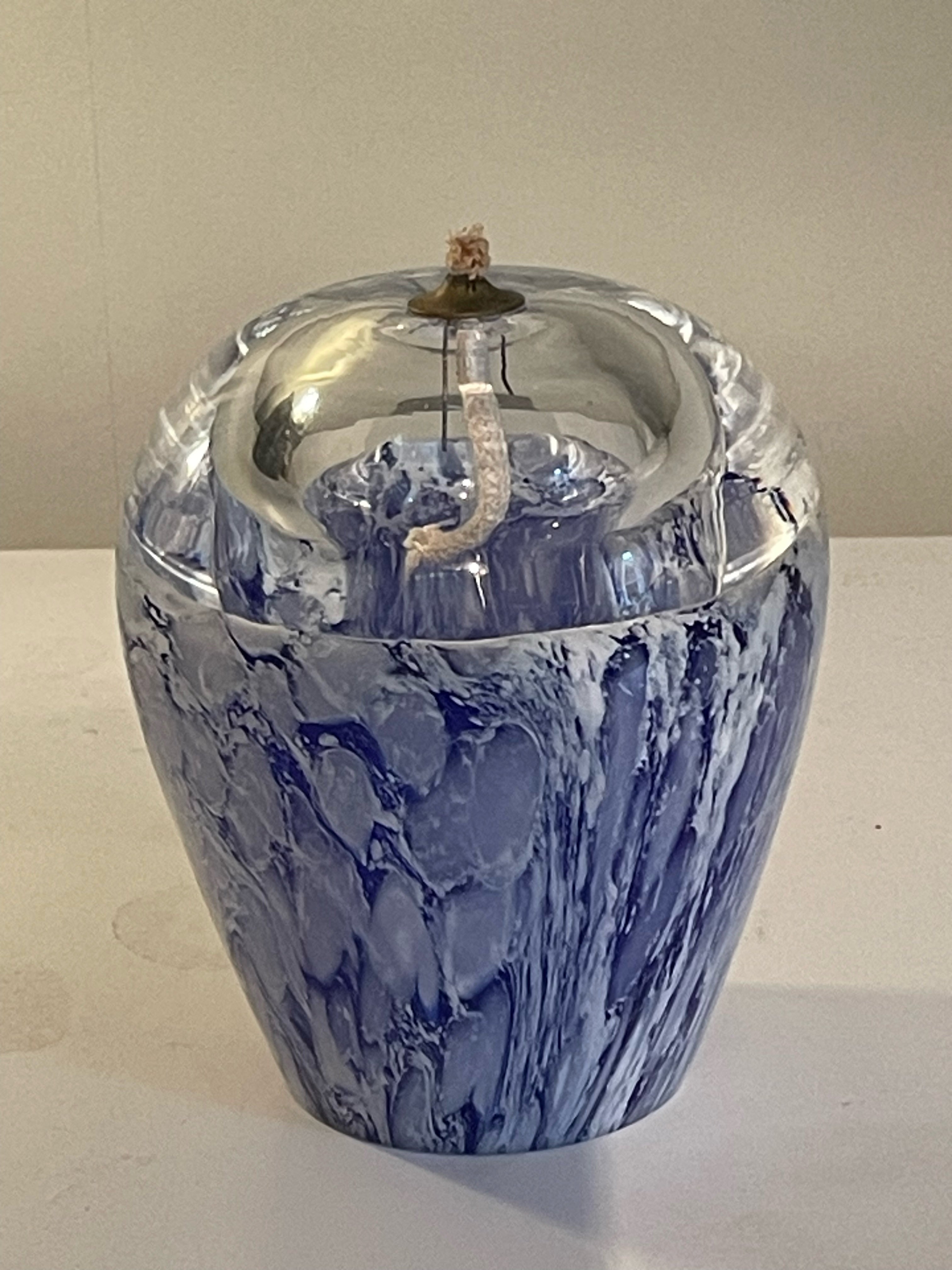Vacker vintage oljelampa , designad utav Björn Ramel från SEA glasbruk i nyskick.