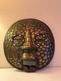 Vacker antik ansiktsmask i trä från Ghana i mycket fint skick.
