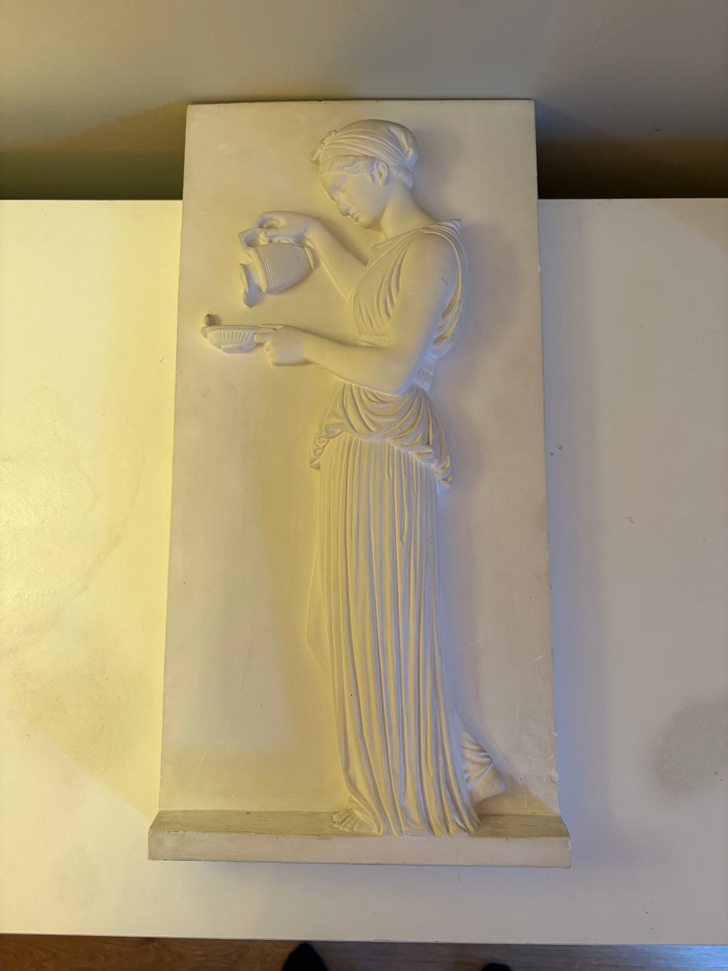 Vacker vintage gips relief ca 45 cm hög. Från Köbenhavn Eneret Lyptoteket , Carlsberg i mycket fint skick.