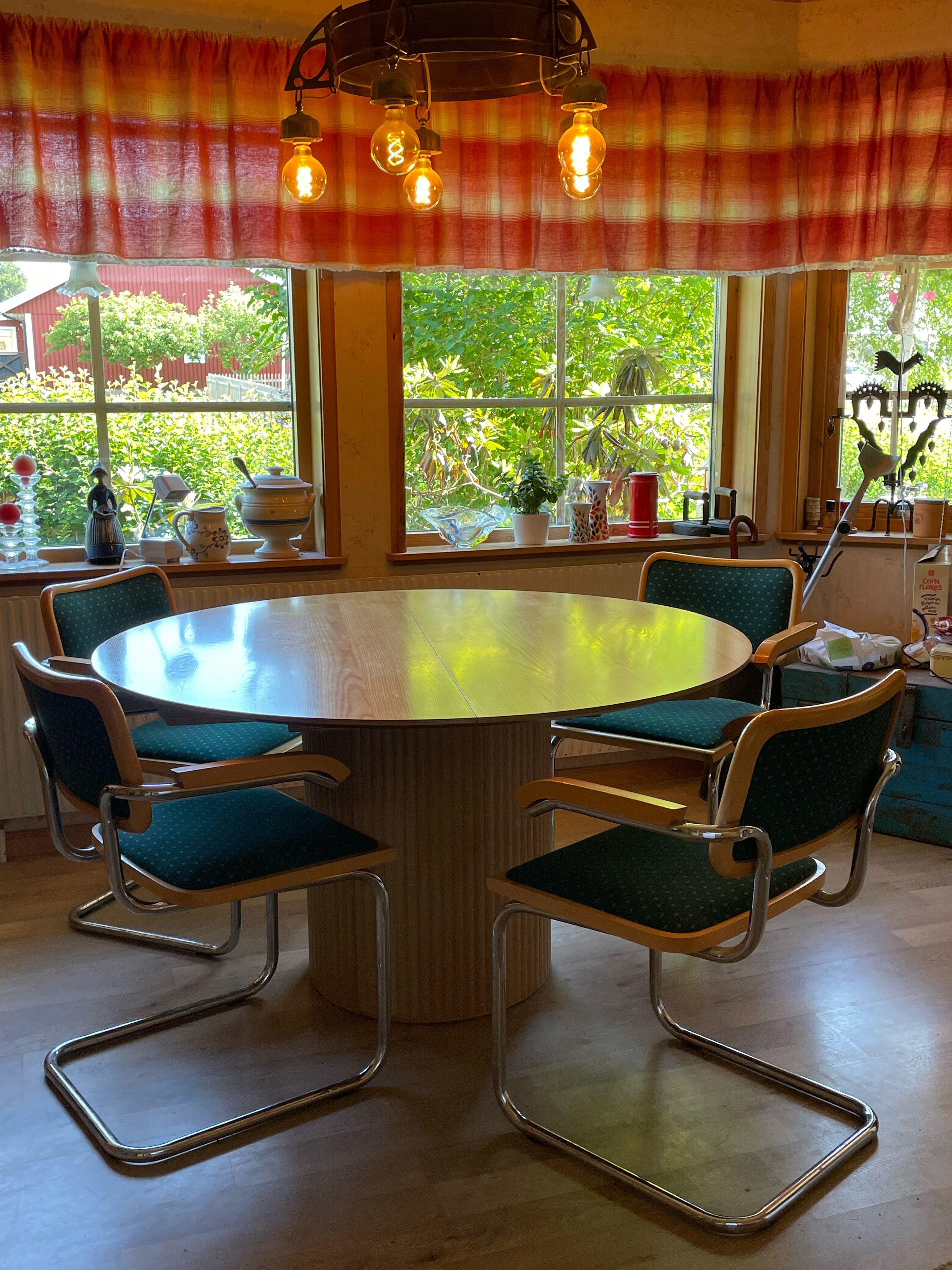 Fyra st vintage karmstolar, Bauhaus armchair MB05 i fint skick.