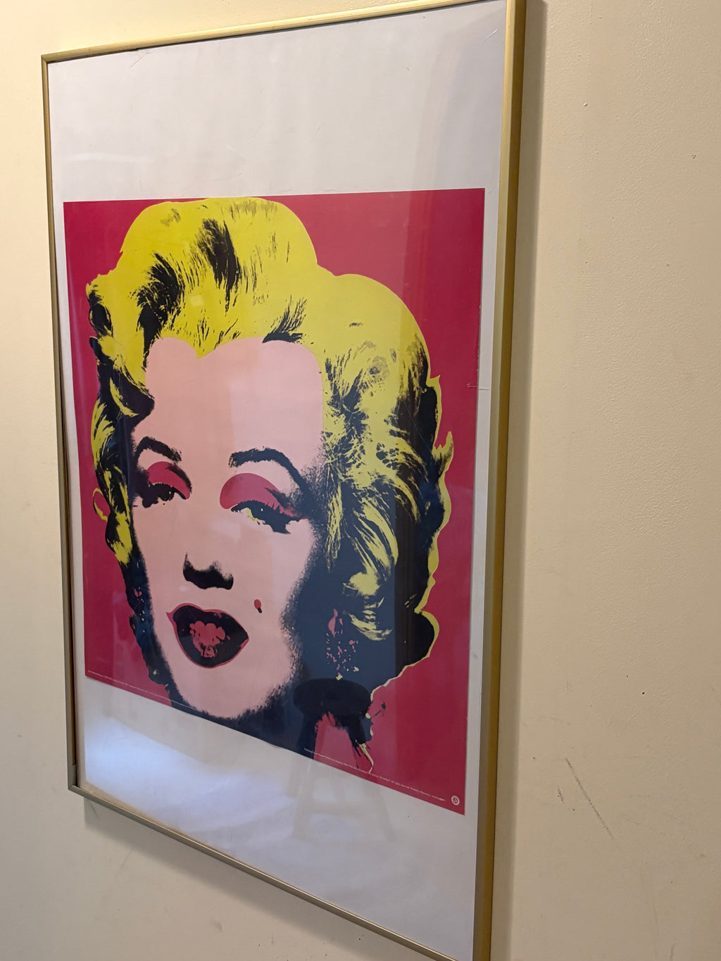 Andy Warhol inspirerad konst, tryck. Porträtt av Marilyn Monroe 1993. Andy Warhol foundation loggan finns.