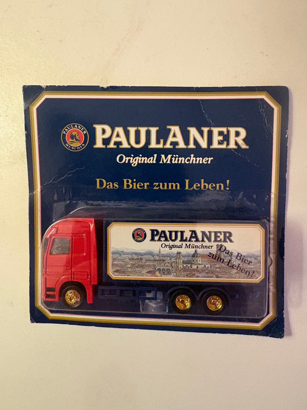 Öl lastbil, Leksakslastbil original Munchen Das Bier Zum  Leben ” Paulaner” i förpackning.