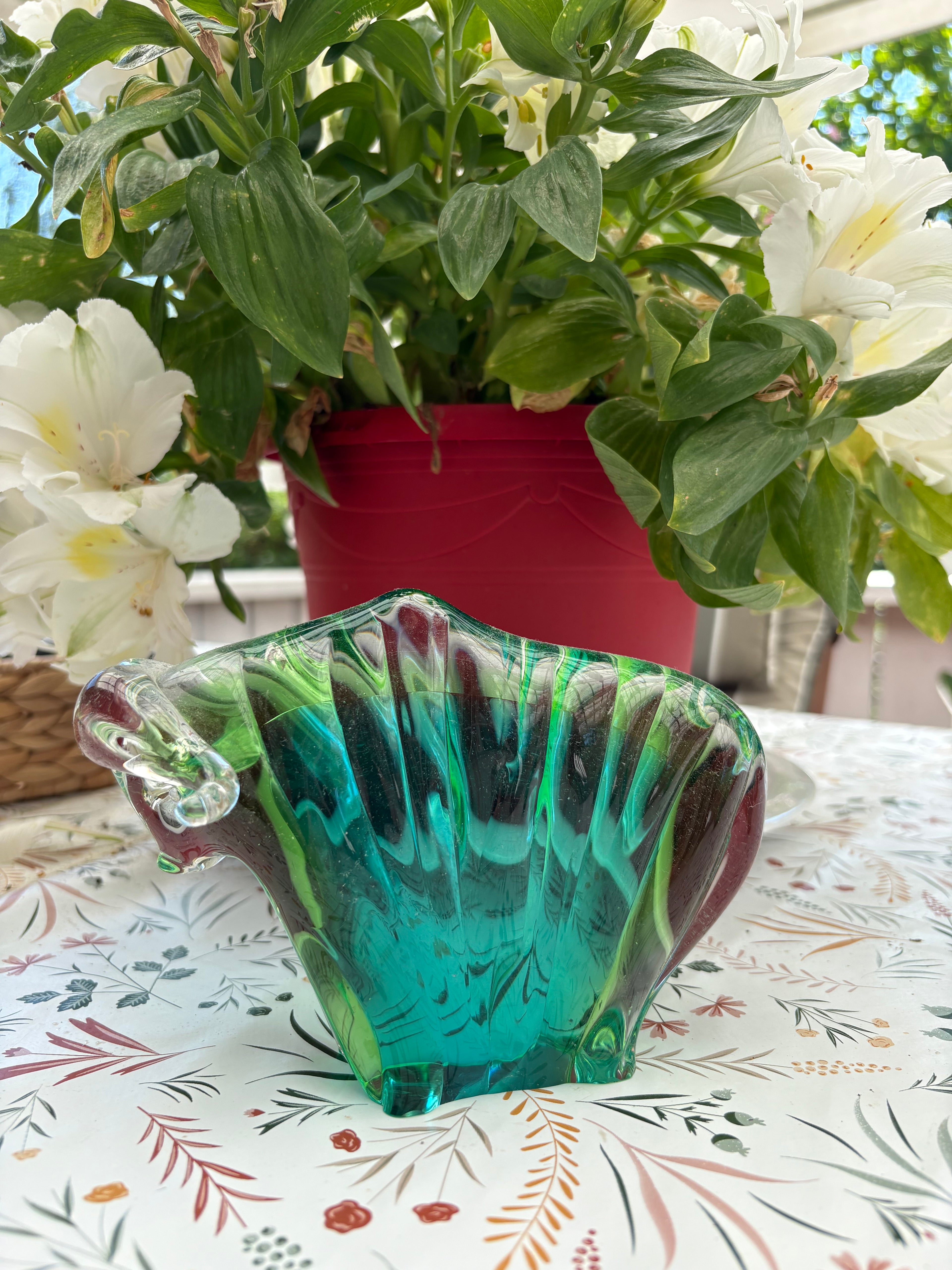 Vacker glaskonst från FM konstglas i Ronneby i nyskick.