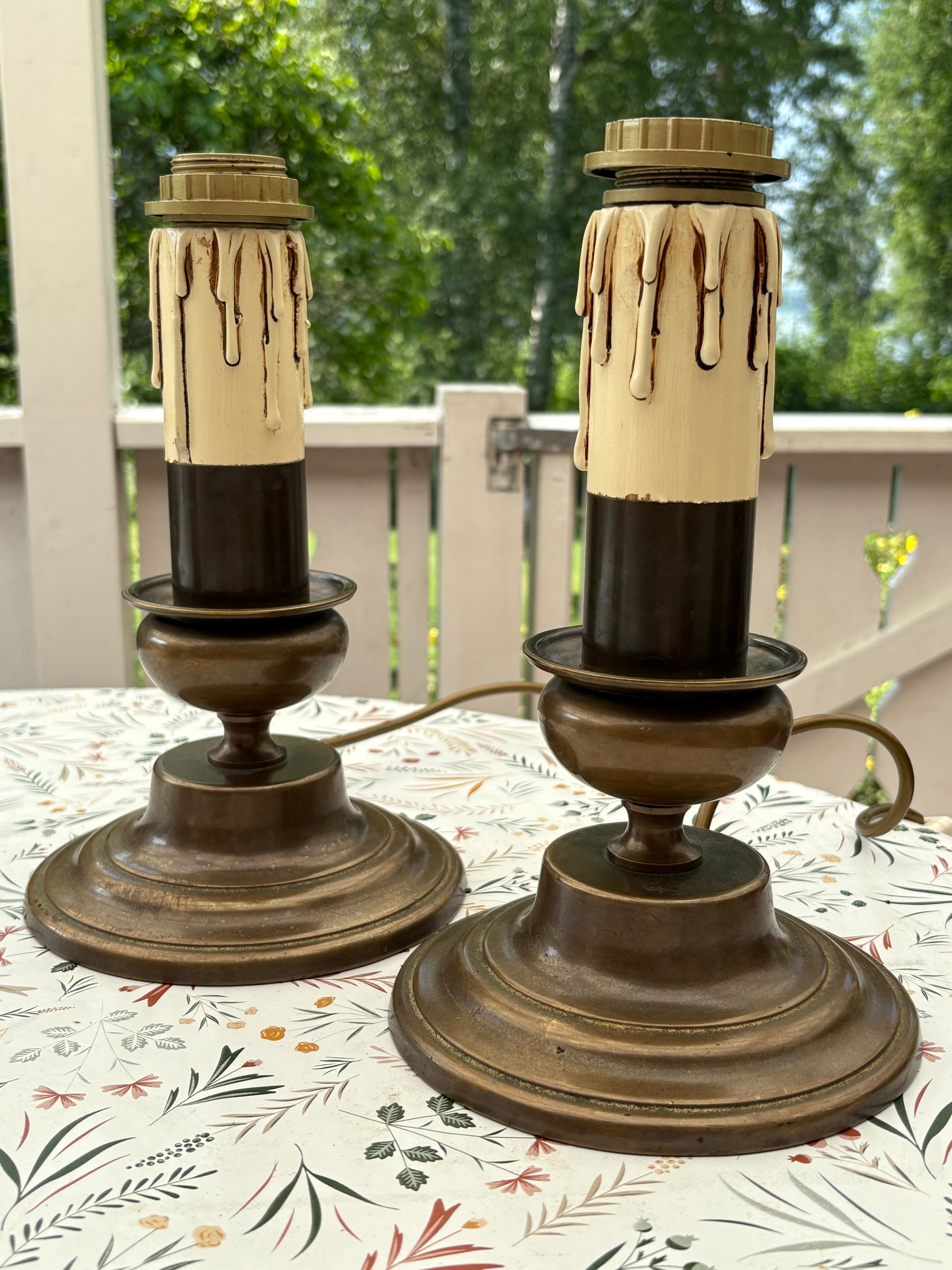 Två st vintage bordslampor 1950 tal , lampan ” Malmen” i brons alt koppar i mycket fint skick.