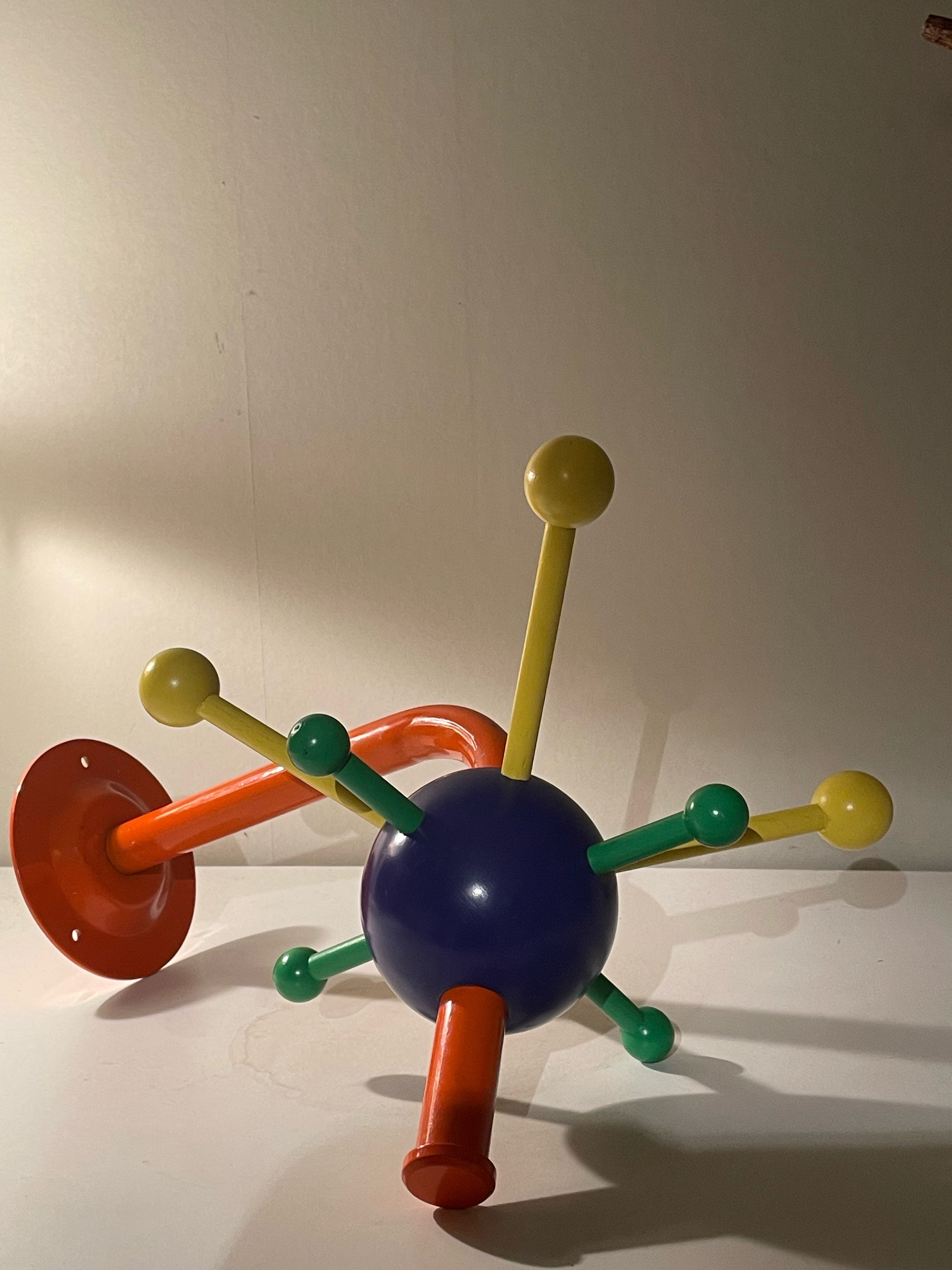 Snygga coola vintage klädhängaren ” Sputnik” från IKEA i nyskick.