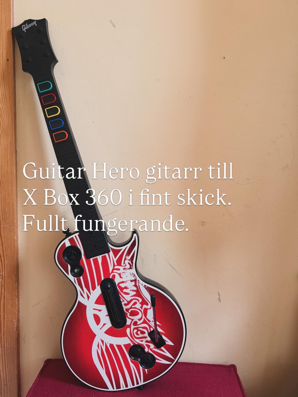 Guitar Hero gitarr till X box 360 Aerosmith Edition i nyskick.