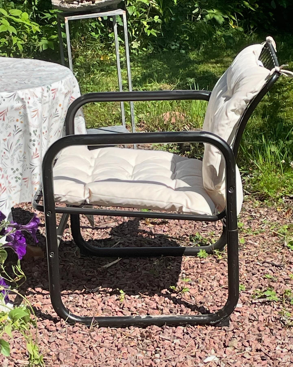 Två st retro stolar för utomhus bruk. Stolen Mölle från IKEA 1980 tal i fint skick.