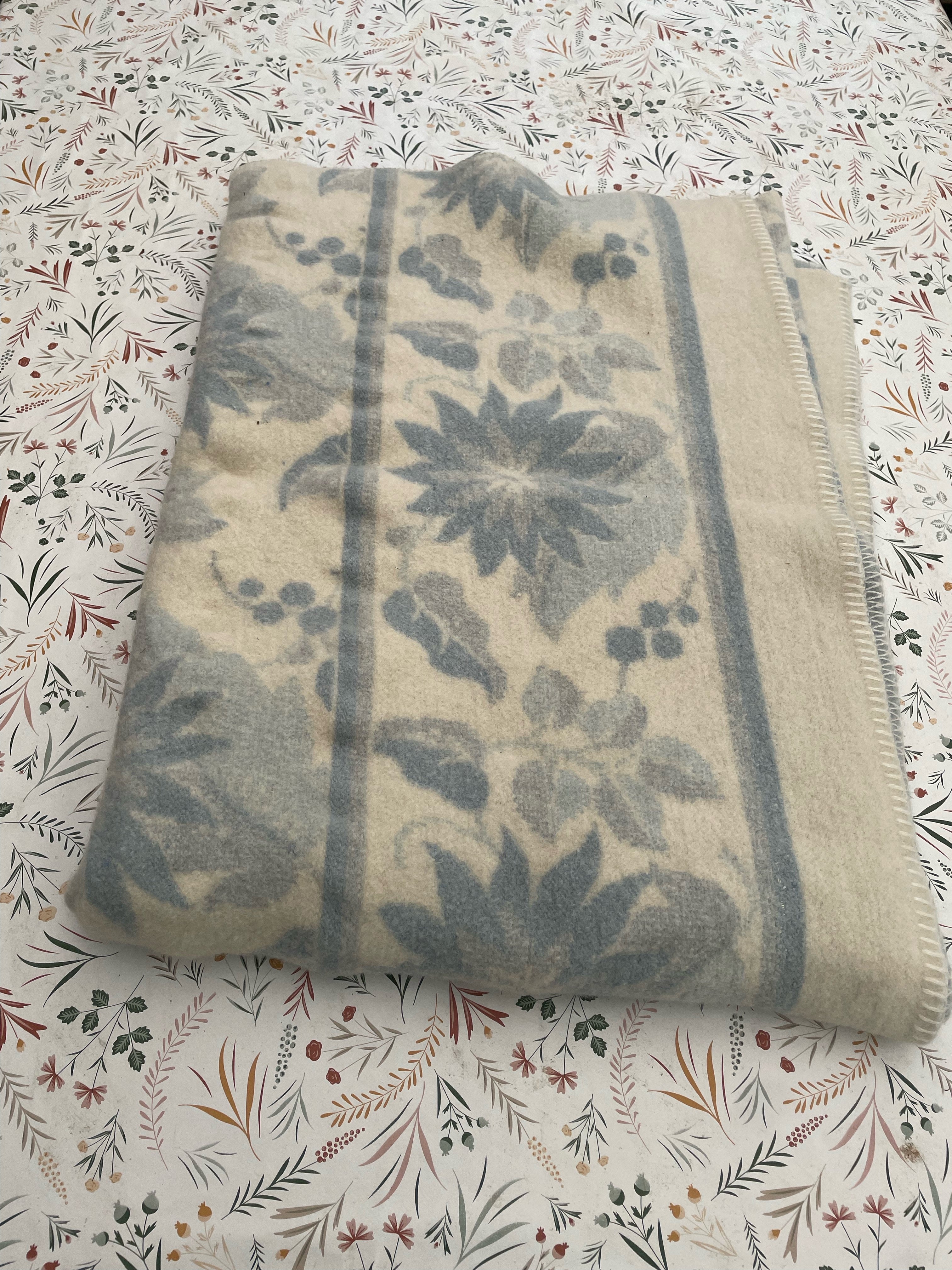 Stor vacker vintage ullpläd i mycket fint skick.