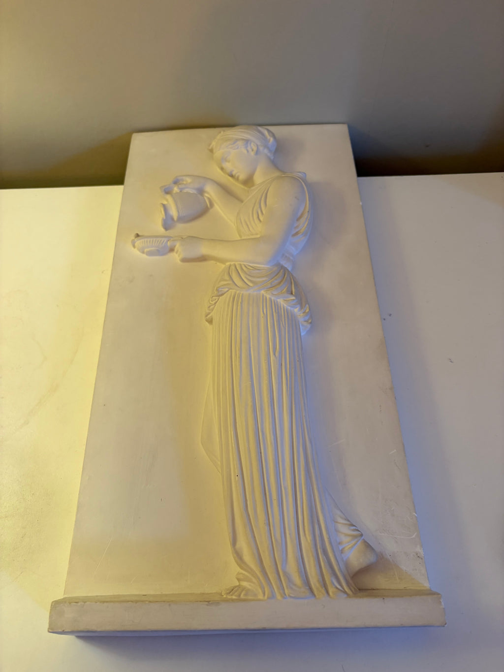 Vacker vintage gips relief ca 45 cm hög. Från Köbenhavn Eneret Lyptoteket , Carlsberg i mycket fint skick.