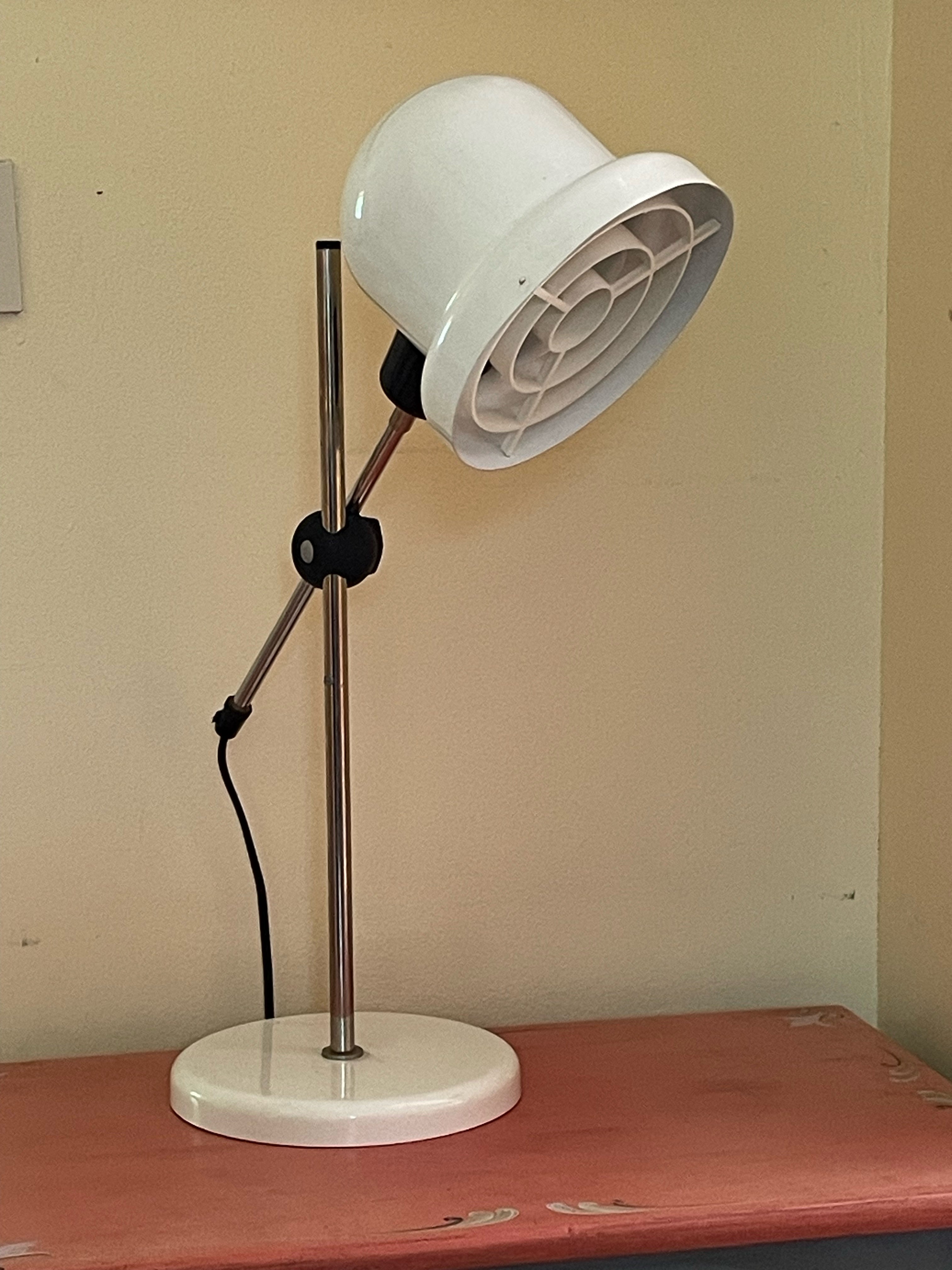 Snygg vintage skrivbordslampa från Elidus 1970 tal i nyskick.