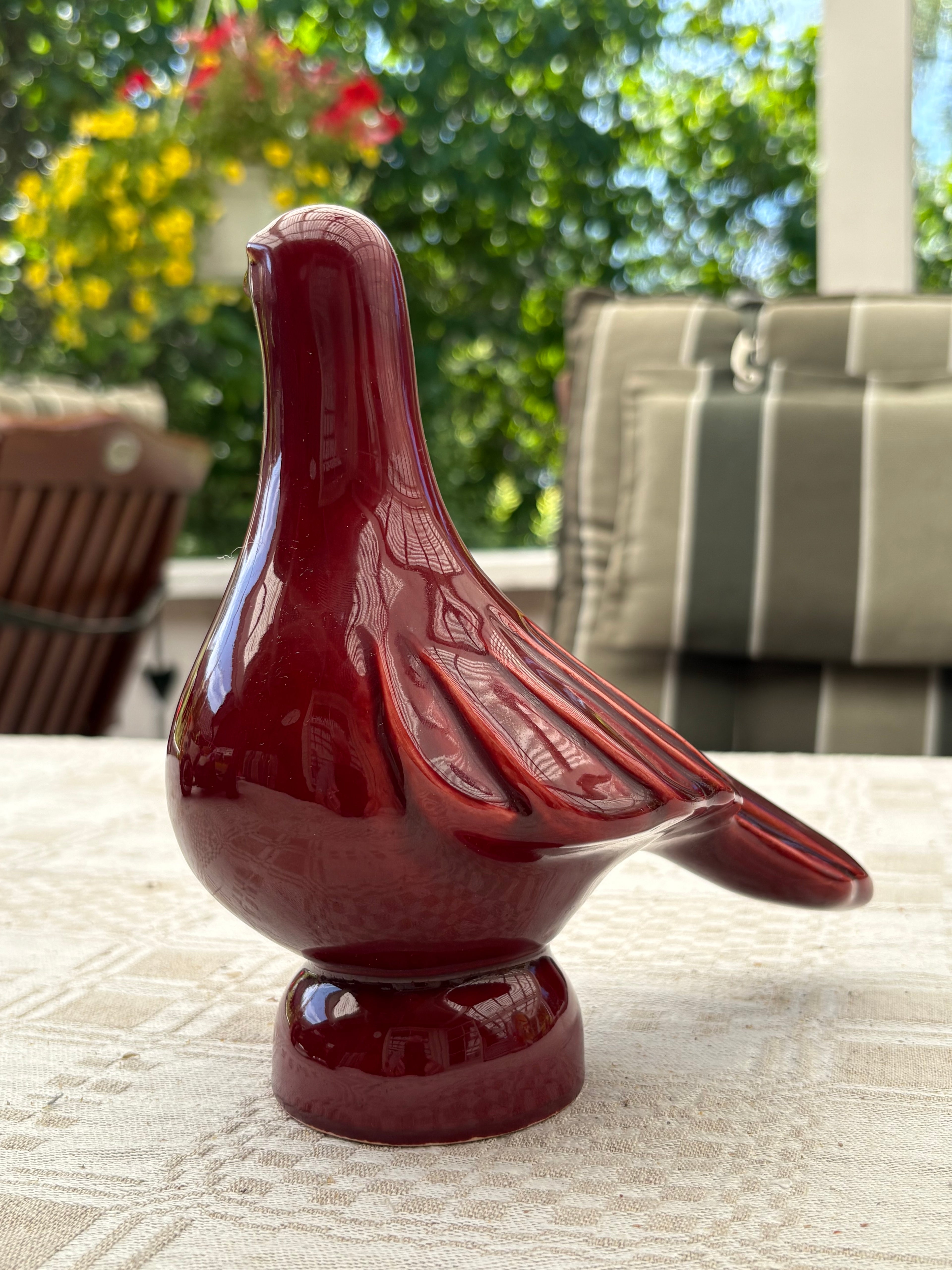 Vacker fågel i keramik. Design Rosa Ljung.