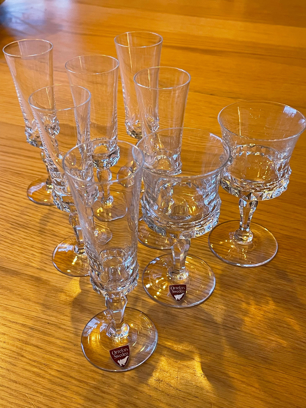 Vackra glas i kristall från Orrefors ur serien Silvia i fint skick.